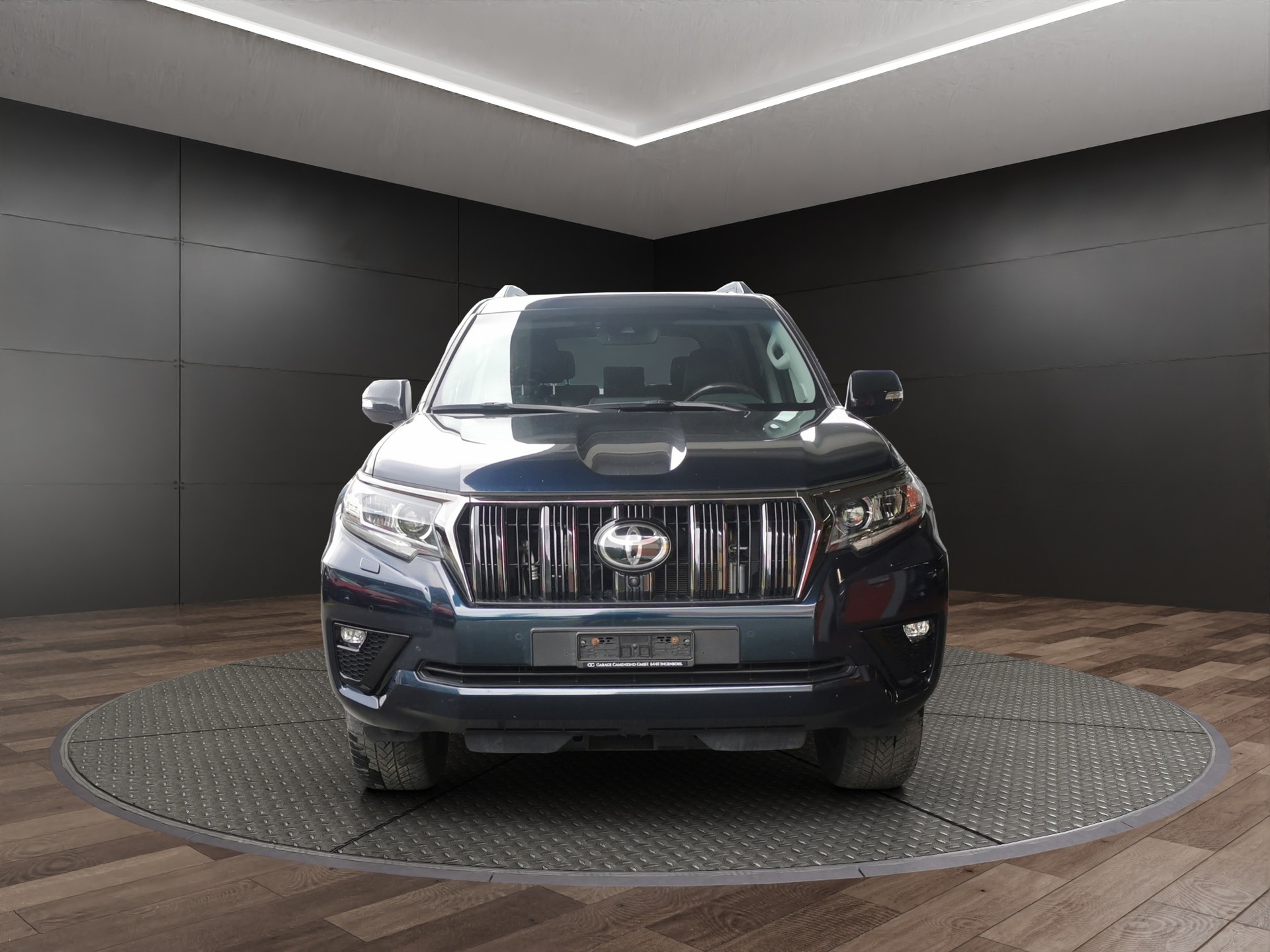 TOYOTA Land Cruiser 2.8TD Premium Automatic-showroom-element-2