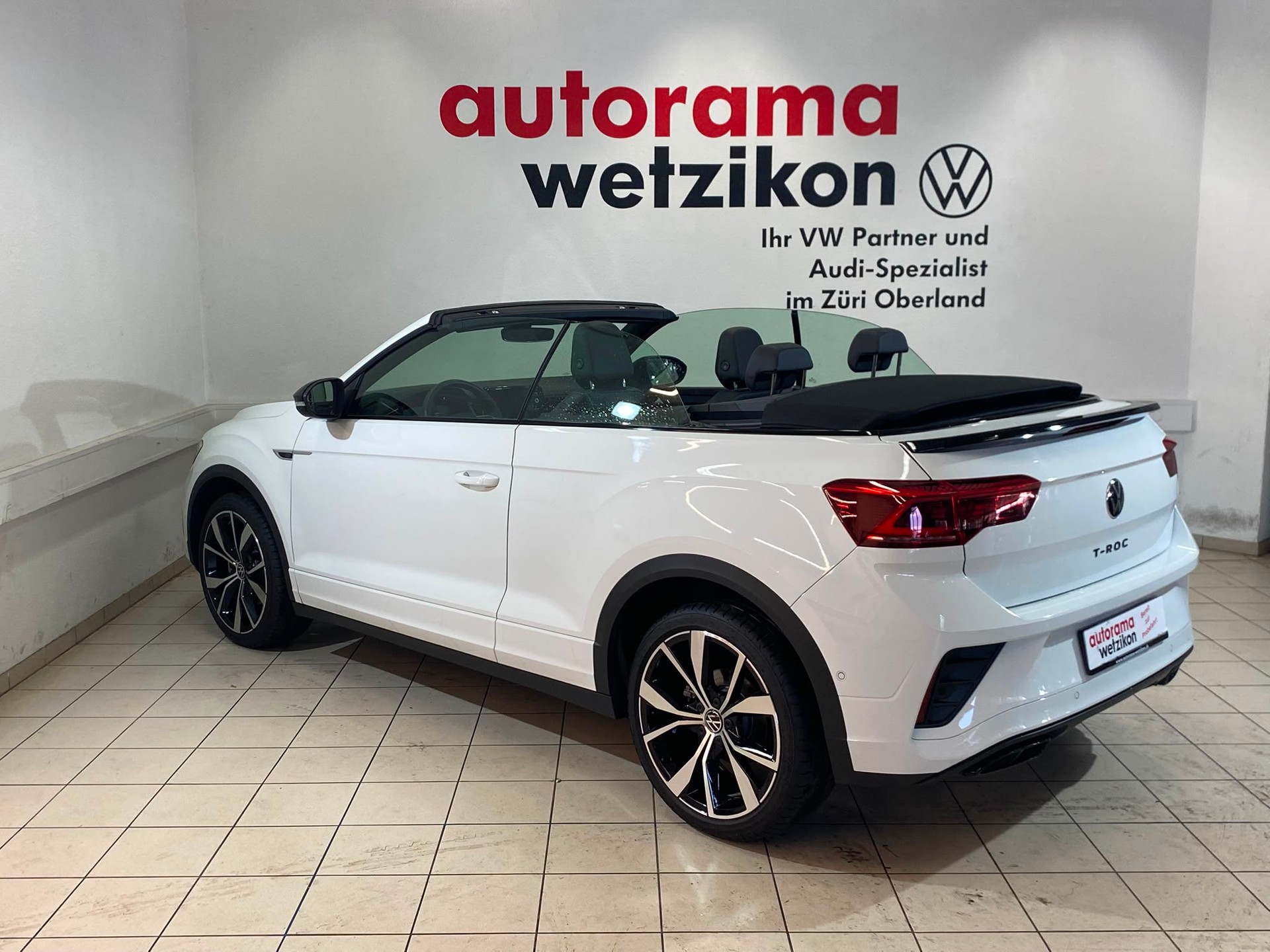 VW T-Roc Cabriolet 1.5 TSI EVO R-Line DSG-showroom-element-3