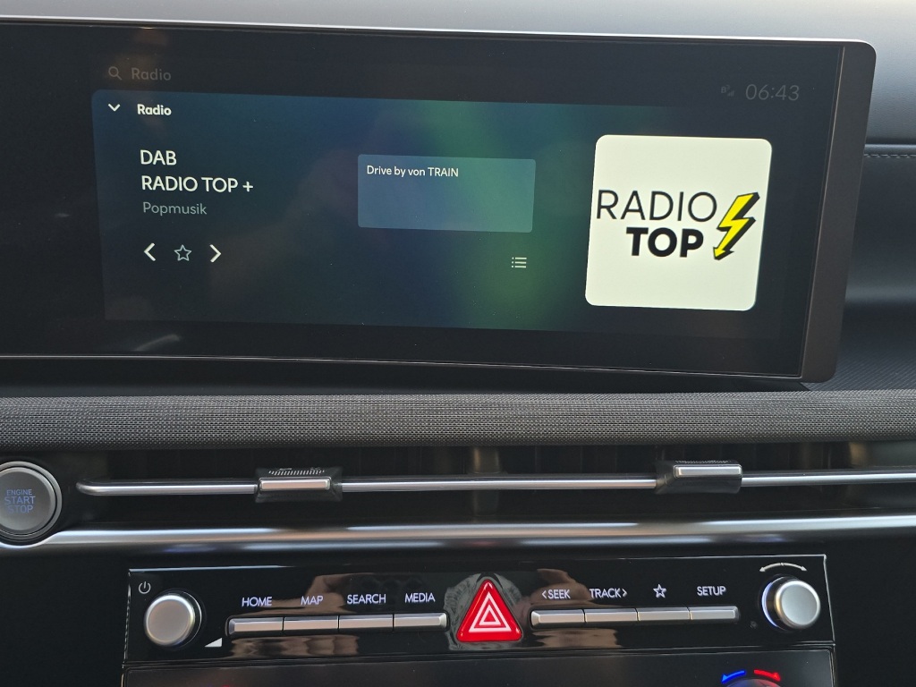 HYUNDAI Tucson 1.6 T-GDi HEV Origo Blackline 4WD-image-17