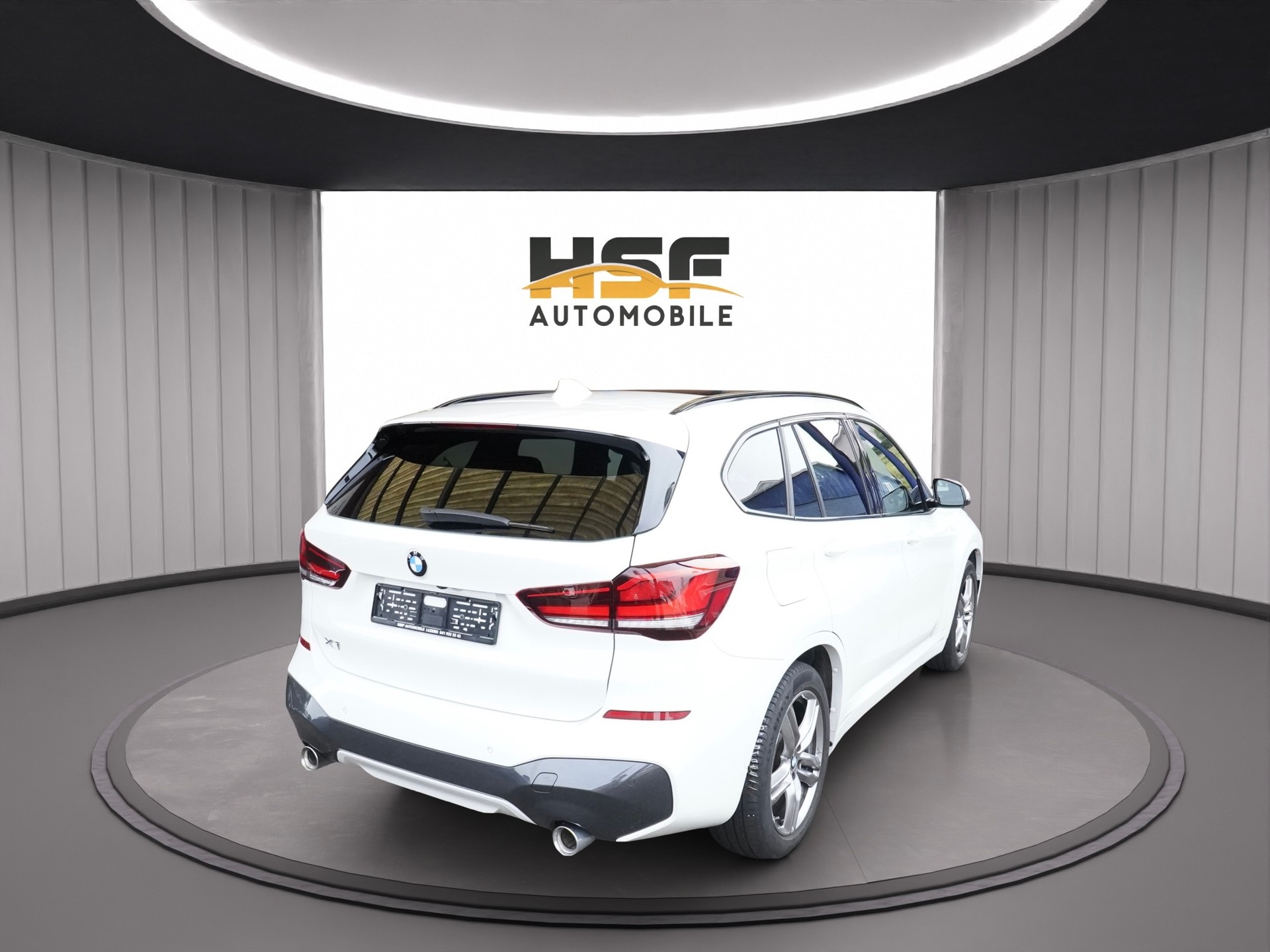 BMW X1 xDrive 20d M Sport Steptronic *CH Fahrzeug & AHK 2000 KG**-showroom-element-2
