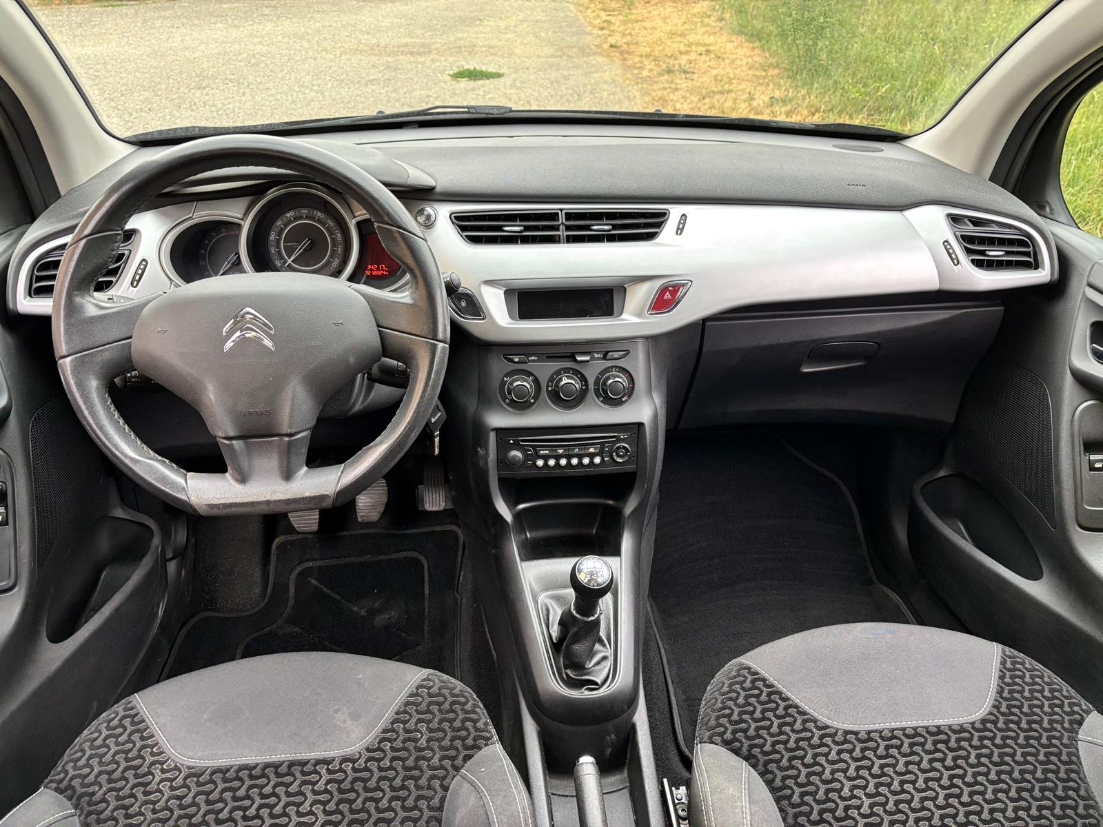 CITROEN C3 1.4i 16V Exclusive-image-15