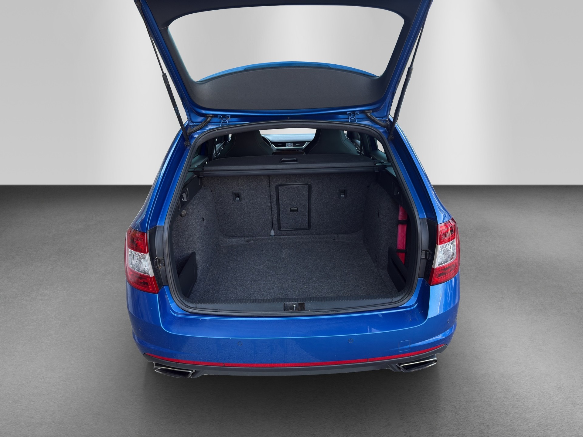 SKODA Octavia Combi 2.0 TSI RS DSG-image-15