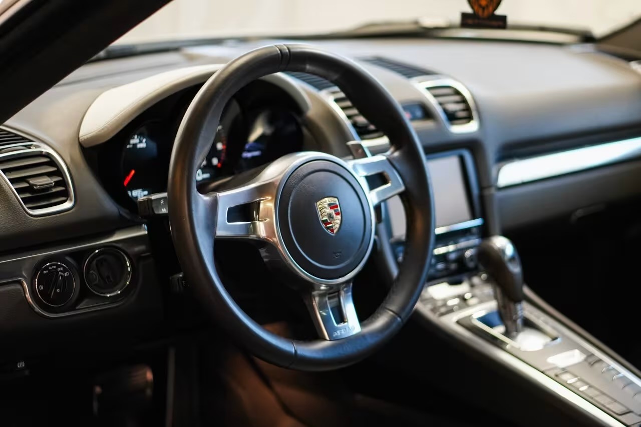 PORSCHE 2.7 PDK-image-4
