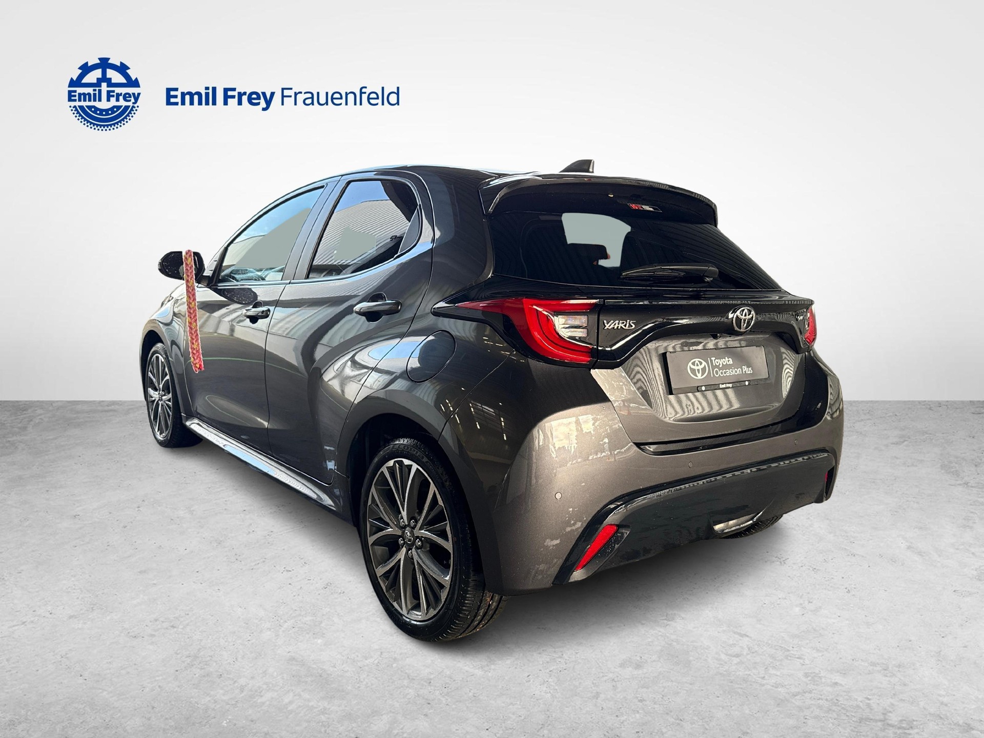 TOYOTA Yaris 1.5 VVT-i HSD Premium-showroom-element-2