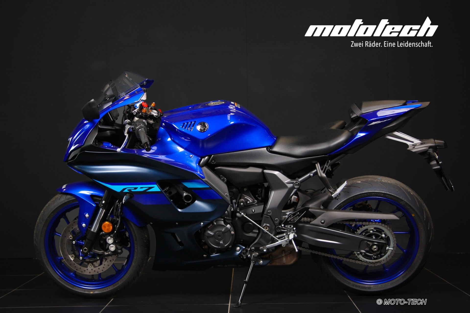 YAMAHA YZF-R7-image-4
