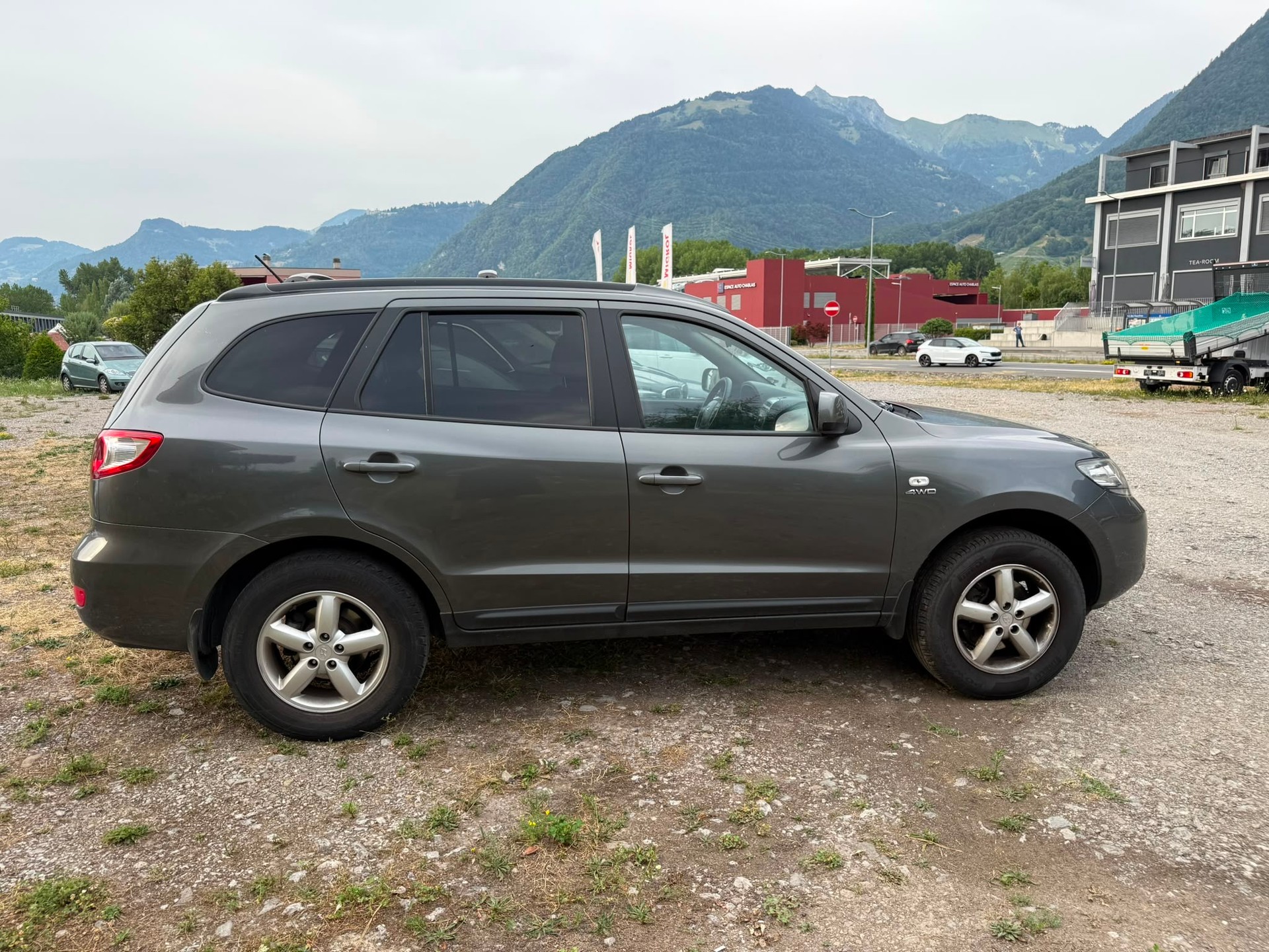 HYUNDAI Santa Fe 2.2 CRDi Style 4WD Automatic-image-5