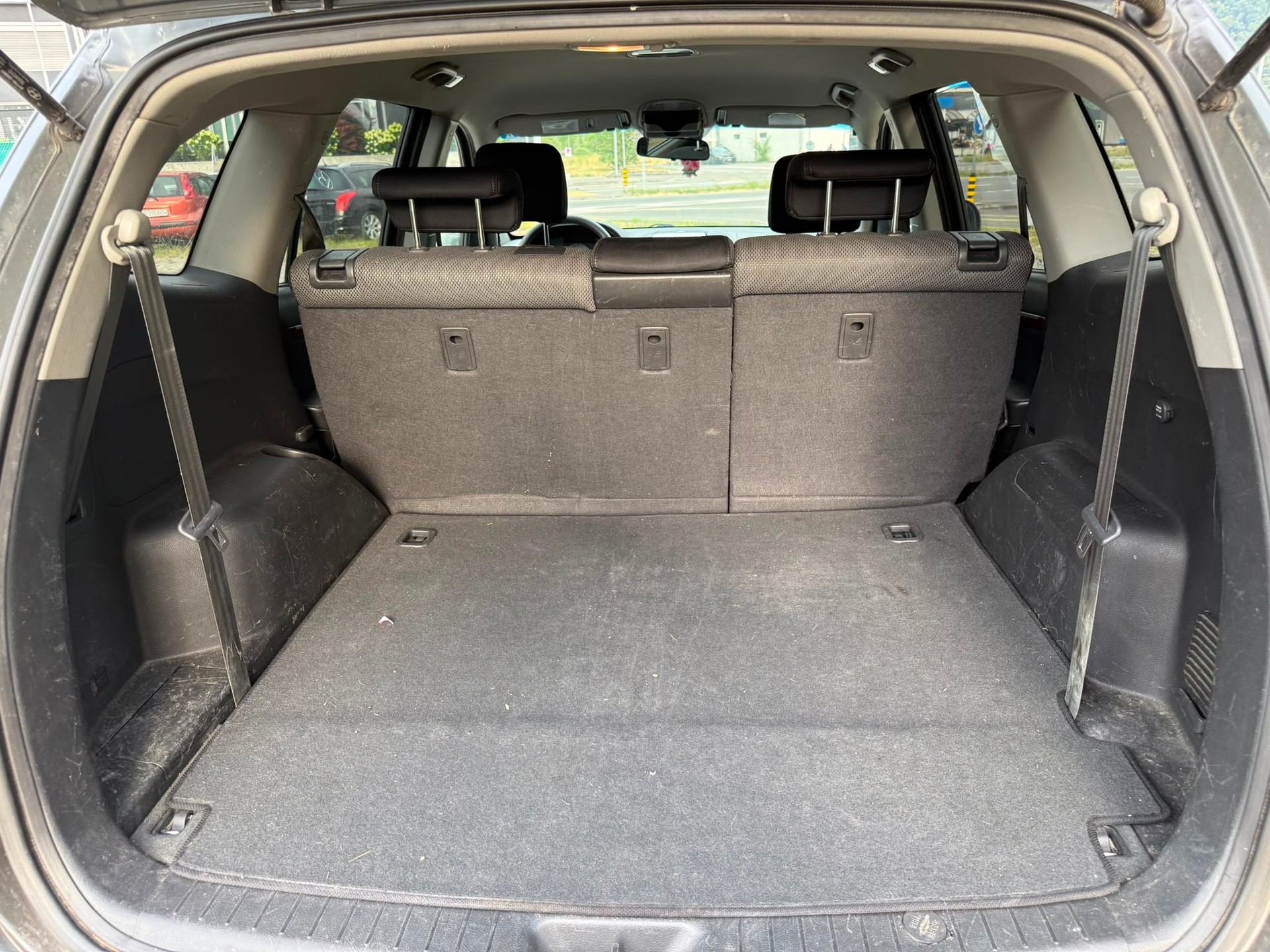 HYUNDAI Santa Fe 2.2 CRDi Style 4WD Automatic-image-9