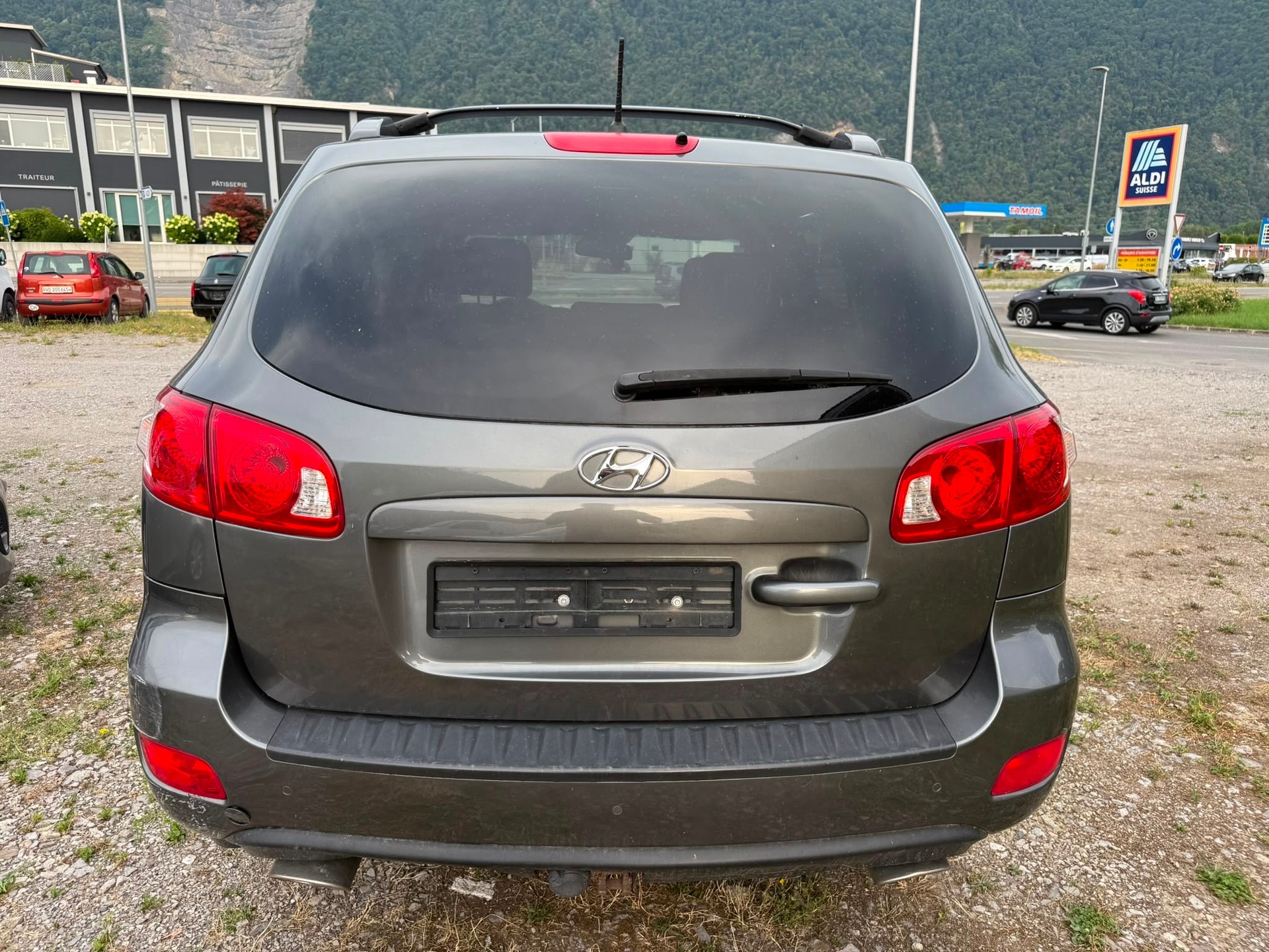 HYUNDAI Santa Fe 2.2 CRDi Style 4WD Automatic-image-8