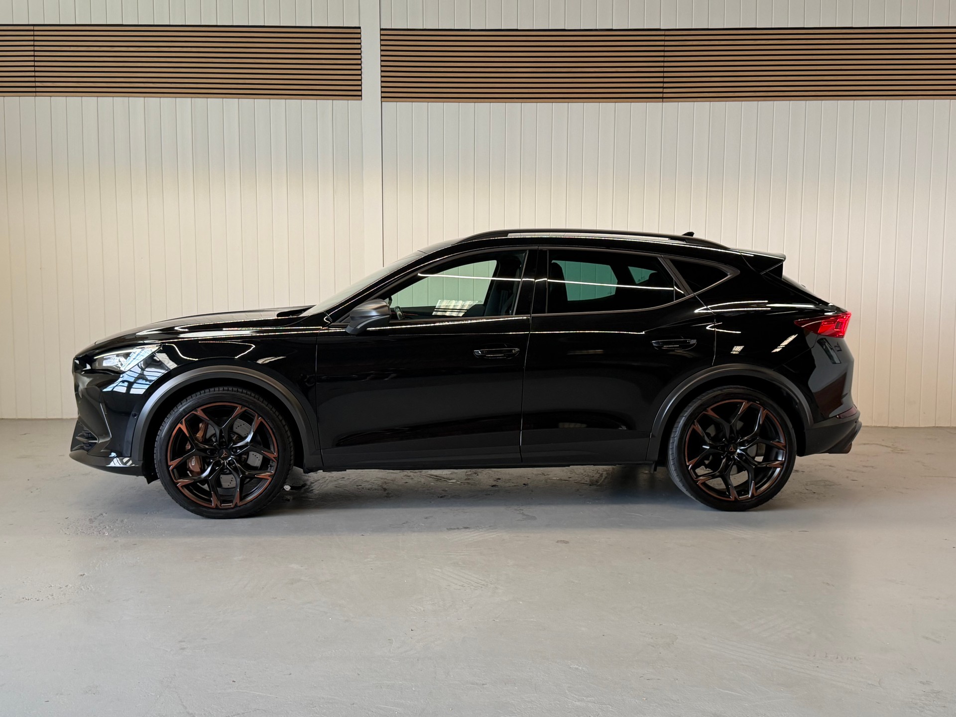 CUPRA Formentor 2.5TSI VZ5 4Drive DSG -frisch ab Service &MFK-showroom-element-1