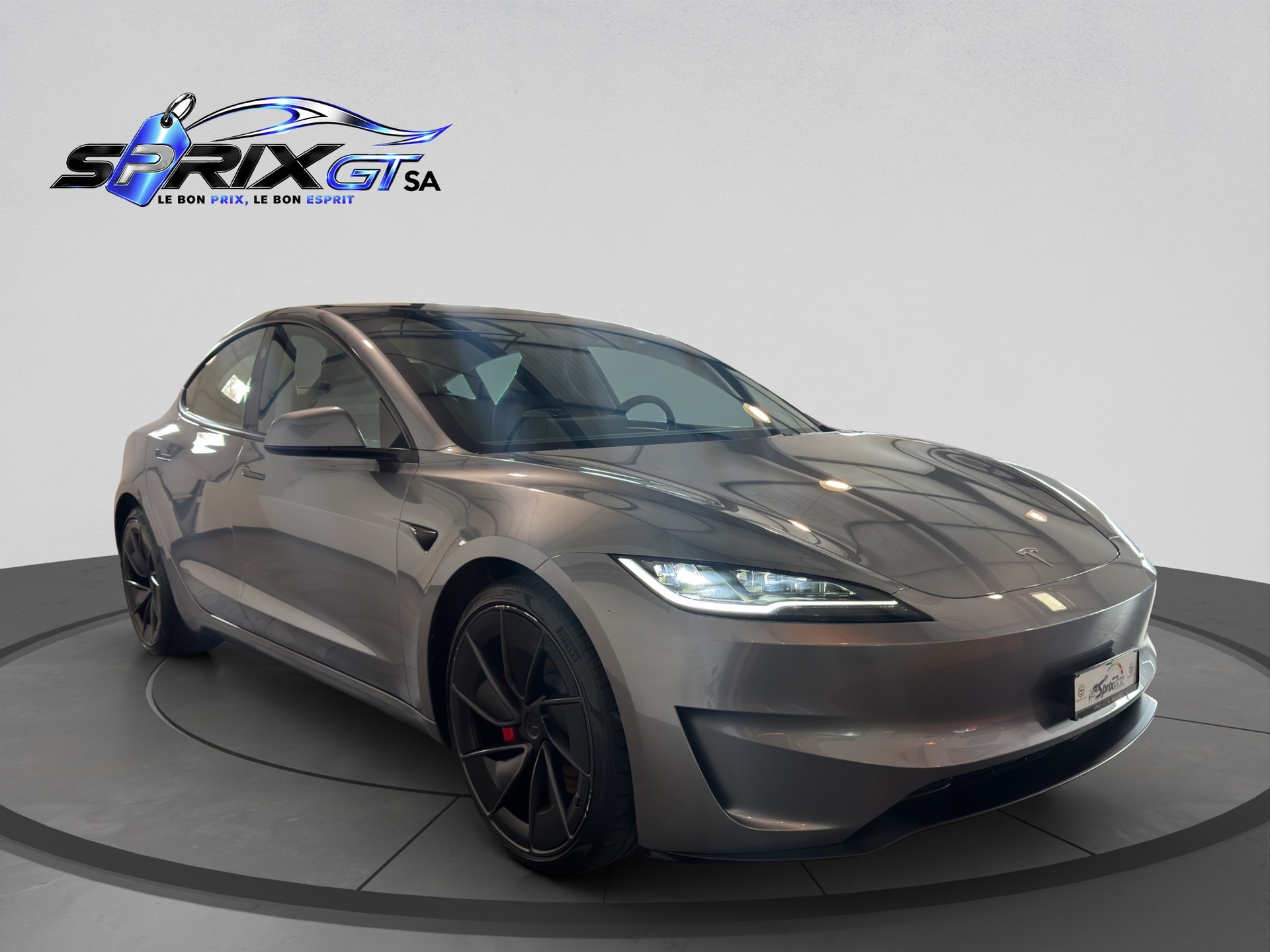TESLA Model 3 Dual Motor Performance AWD-showroom-element-1