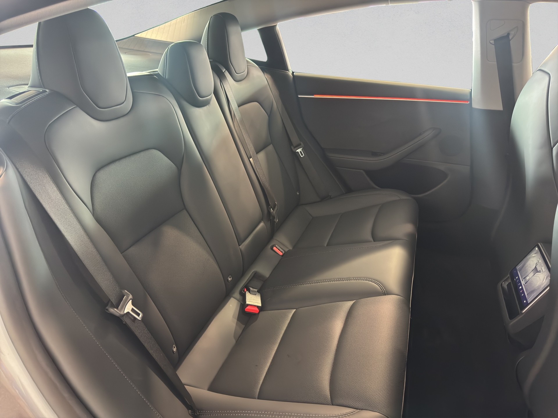TESLA Model 3 Dual Motor Performance AWD-image-16