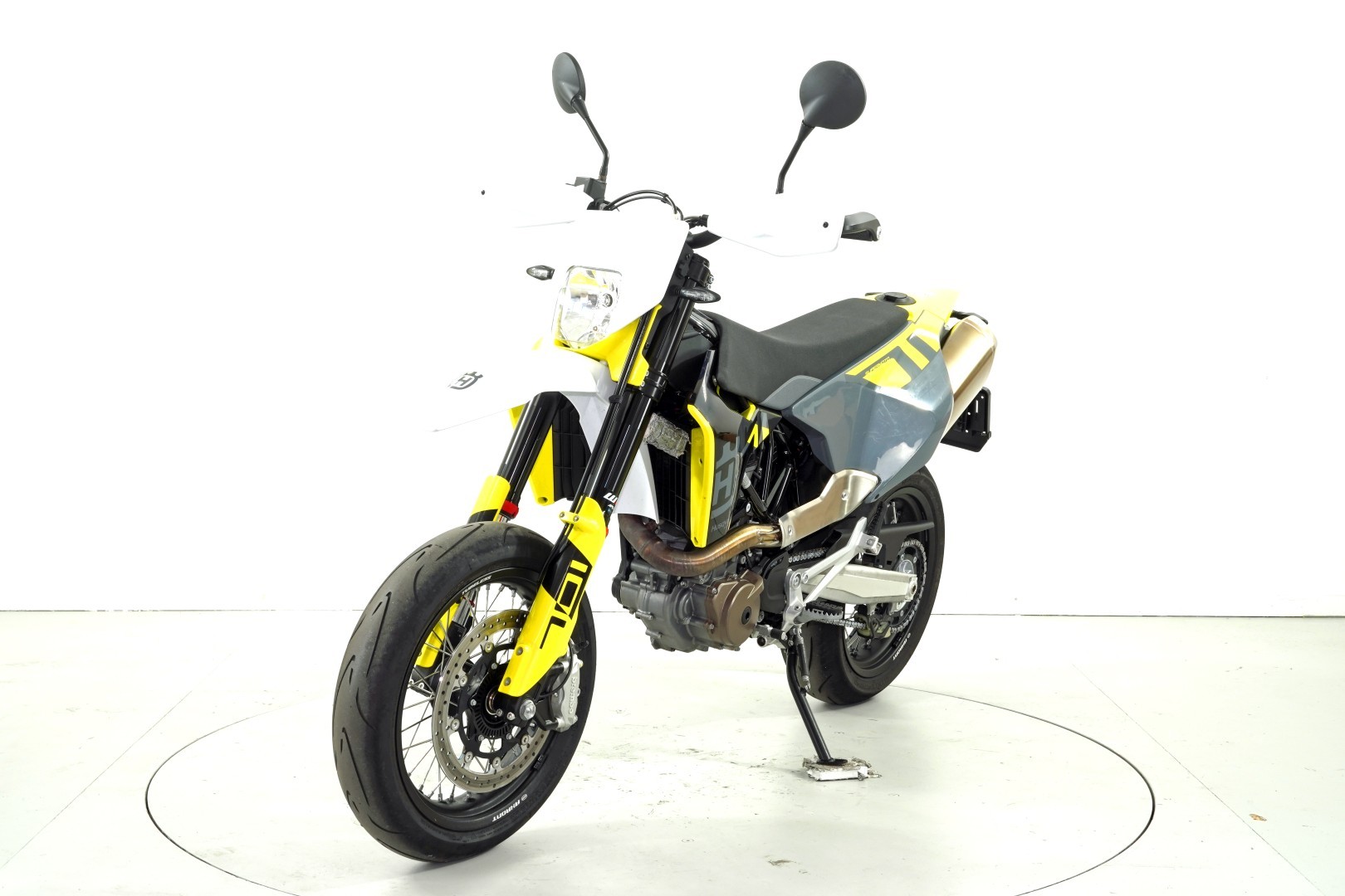 HUSQVARNA 701 Supermoto-image-2