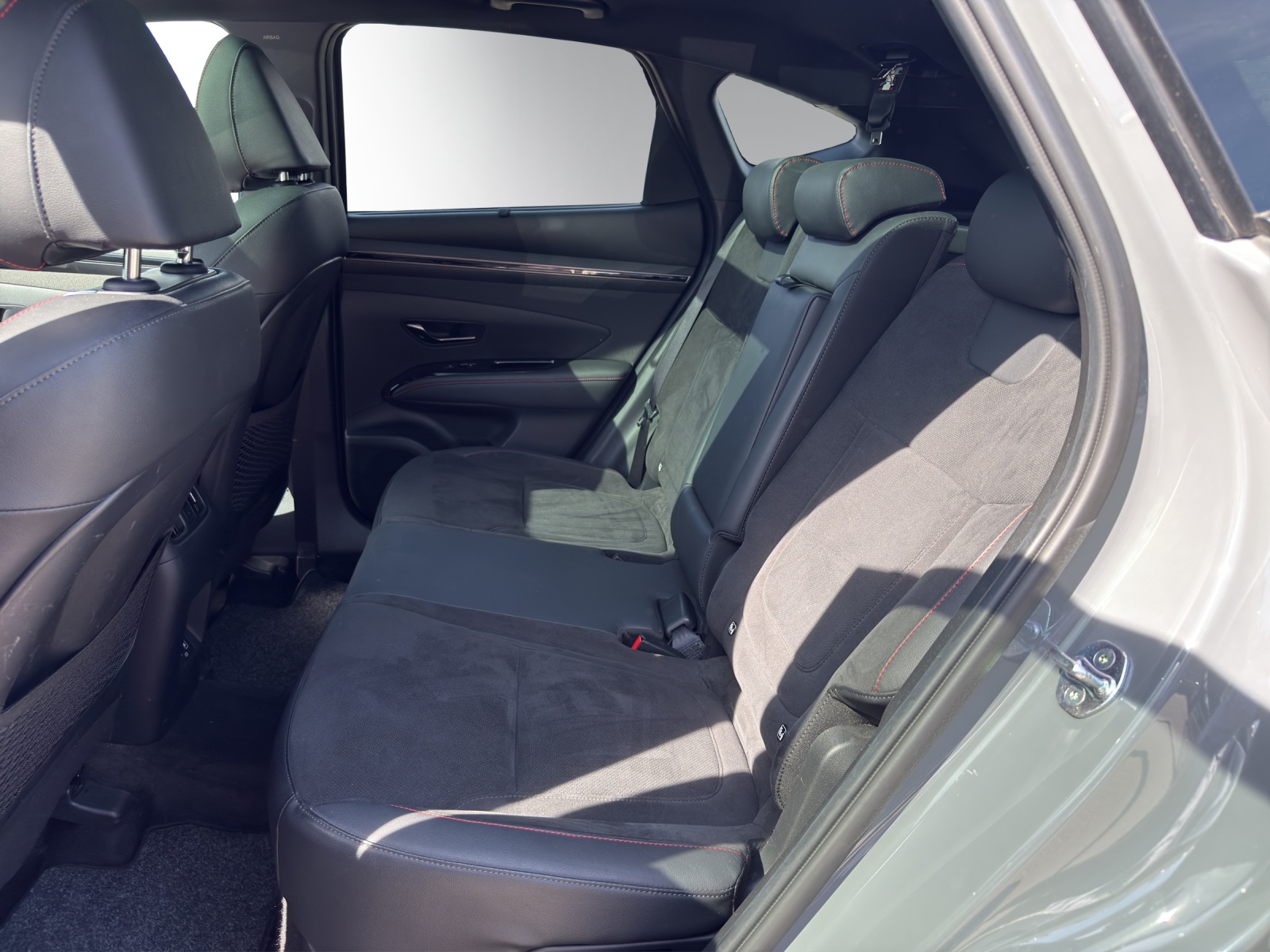 HYUNDAI Tucson 1.6HEV NLi LUX 4WD-image-10