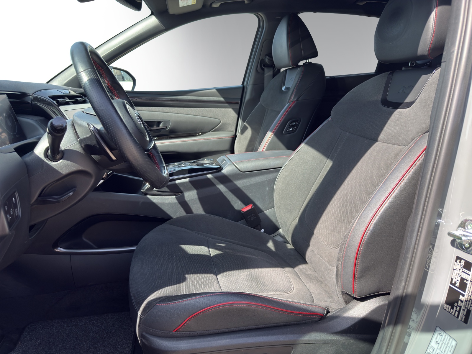 HYUNDAI Tucson 1.6HEV NLi LUX 4WD-image-8