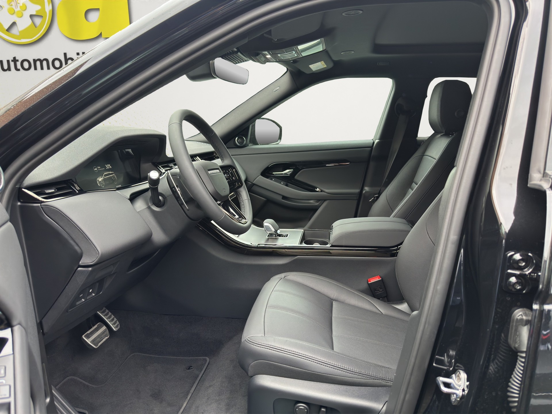 LAND ROVER Evoque P 270e Dynamic SE Black Pack 4x4 5 Jahre Werksgarantie-image-10