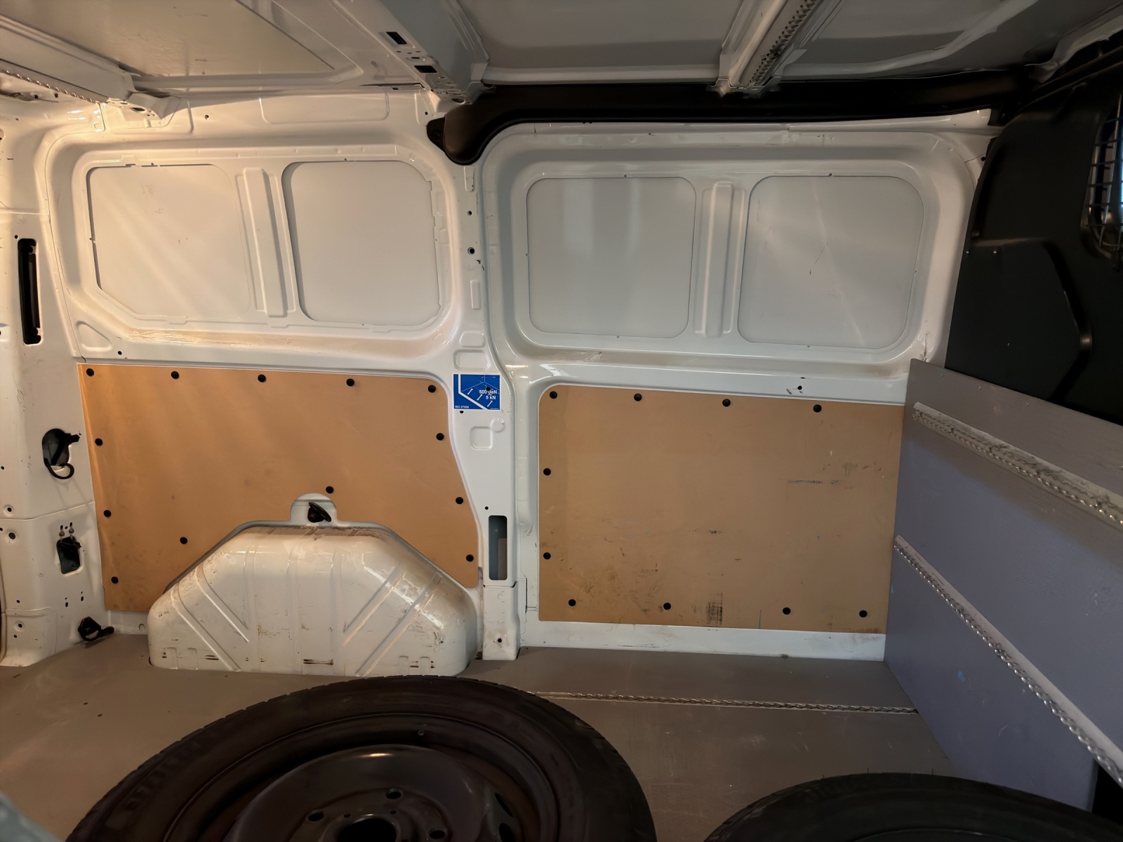 FORD Transit Custom 320 L2H1 Trend-image-9