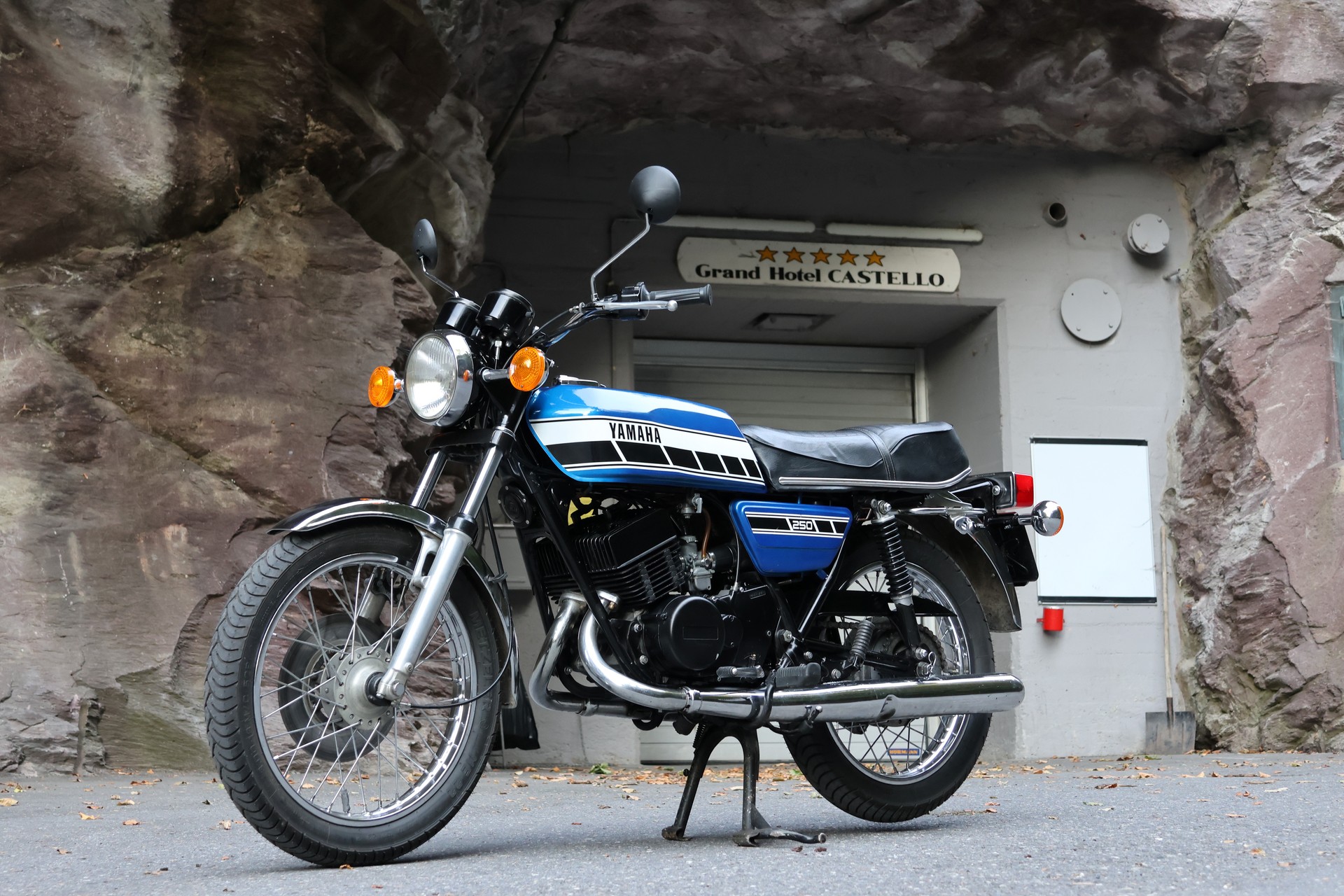 YAMAHA RD 250-image-3