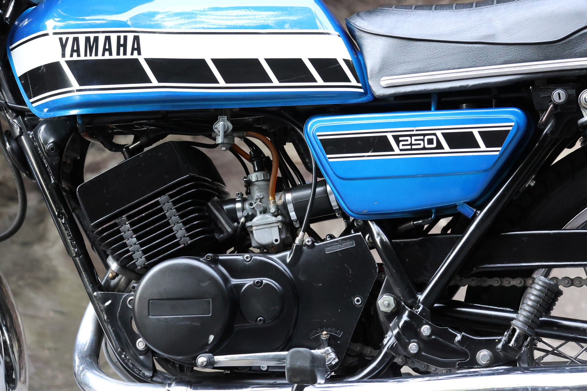 YAMAHA RD 250-image-6