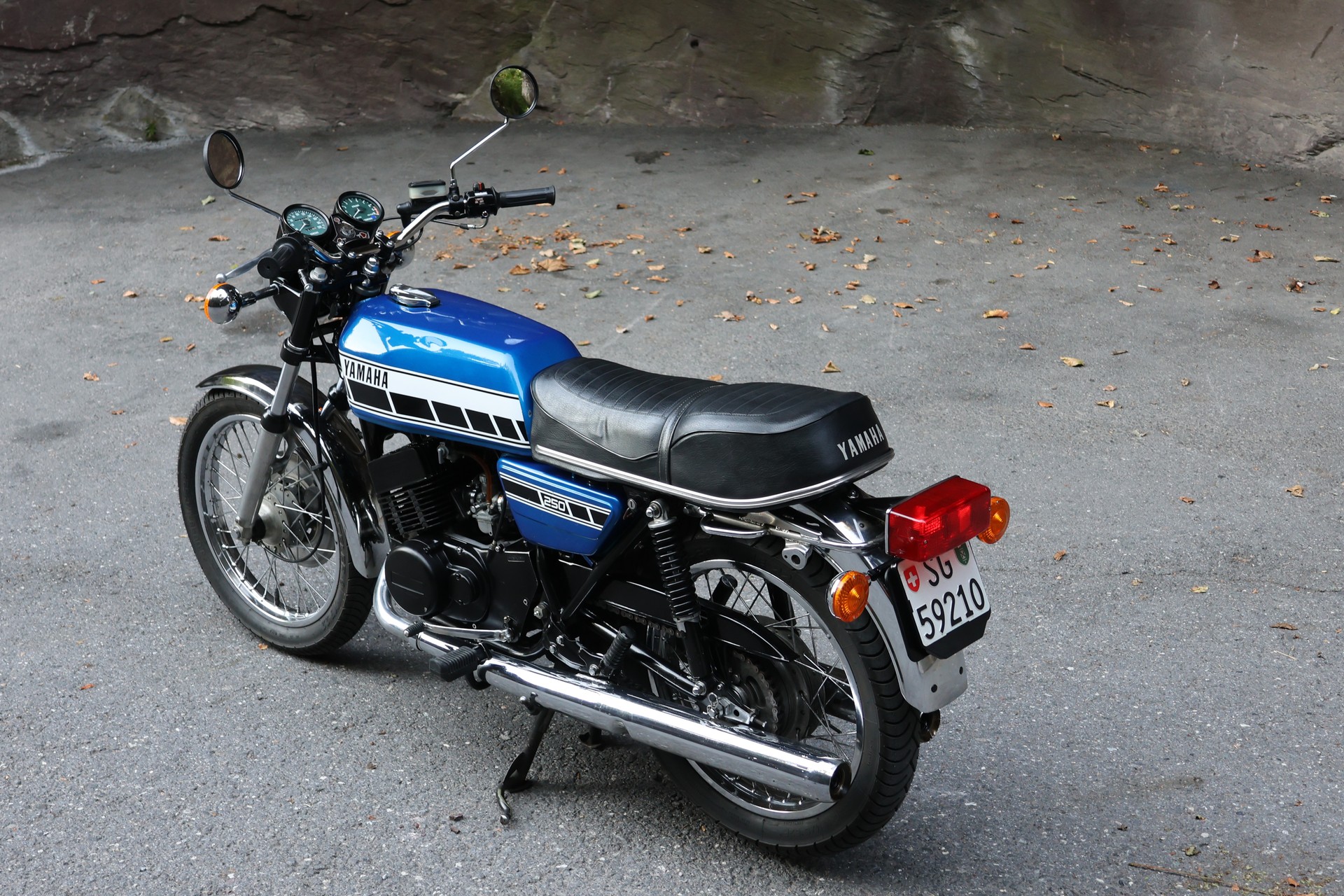 YAMAHA RD 250-image-5