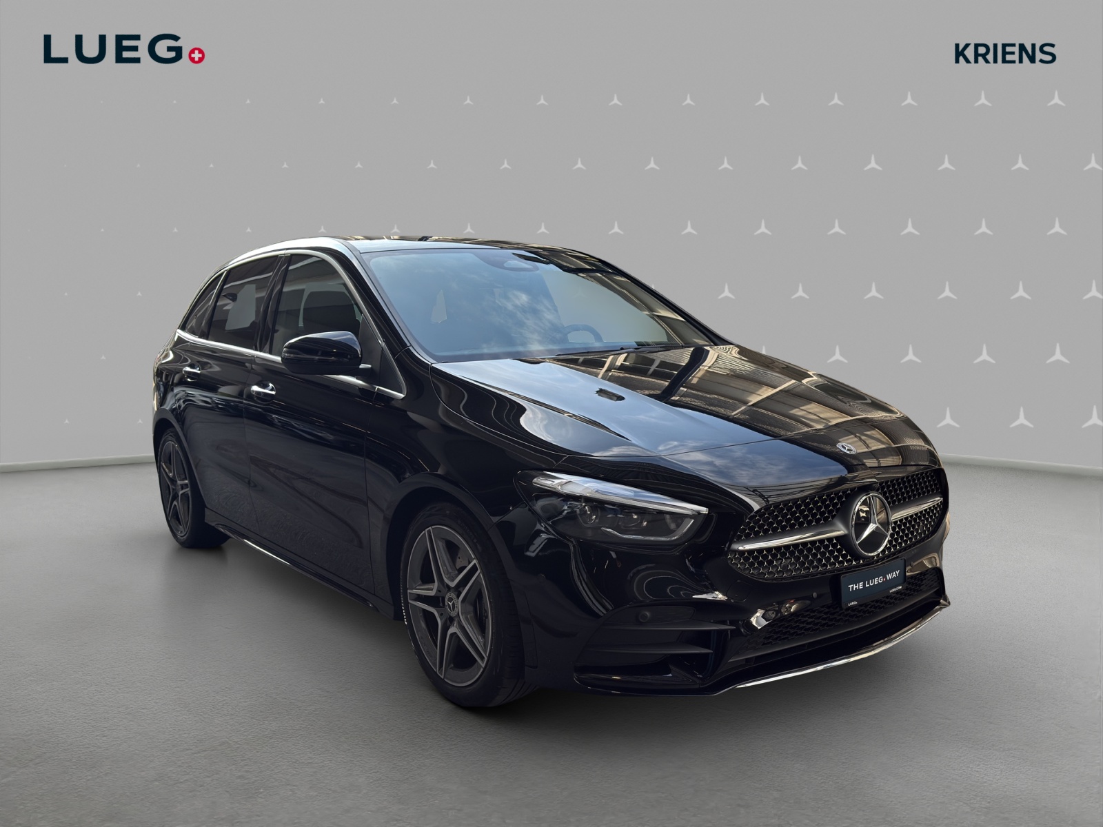 MERCEDES-BENZ B 250 4M - AMG / DISTRONIC / Panorama-Dach / Multibeam LED-image-4