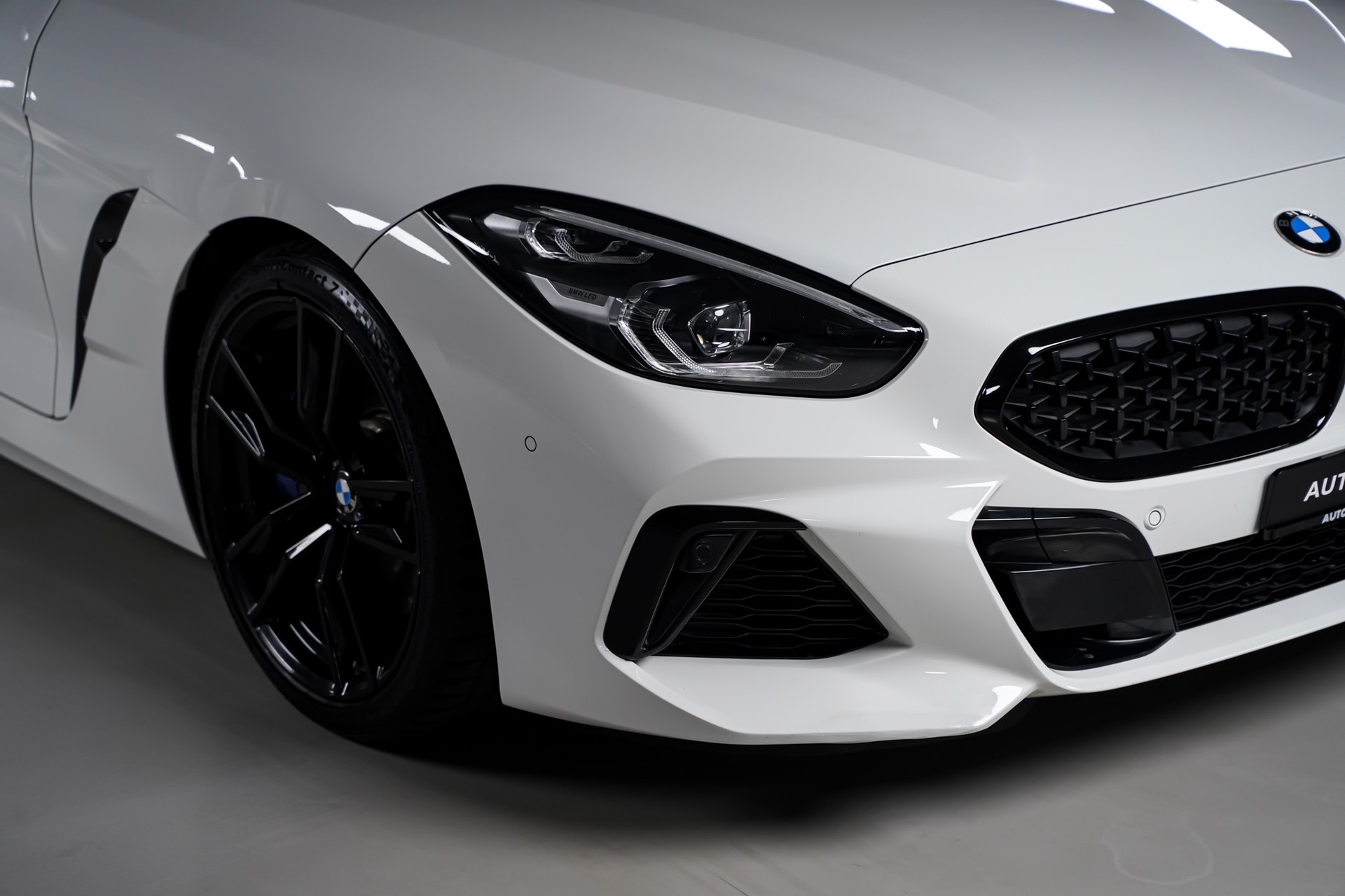 BMW Z4 M40i Steptronic-showroom-element-3