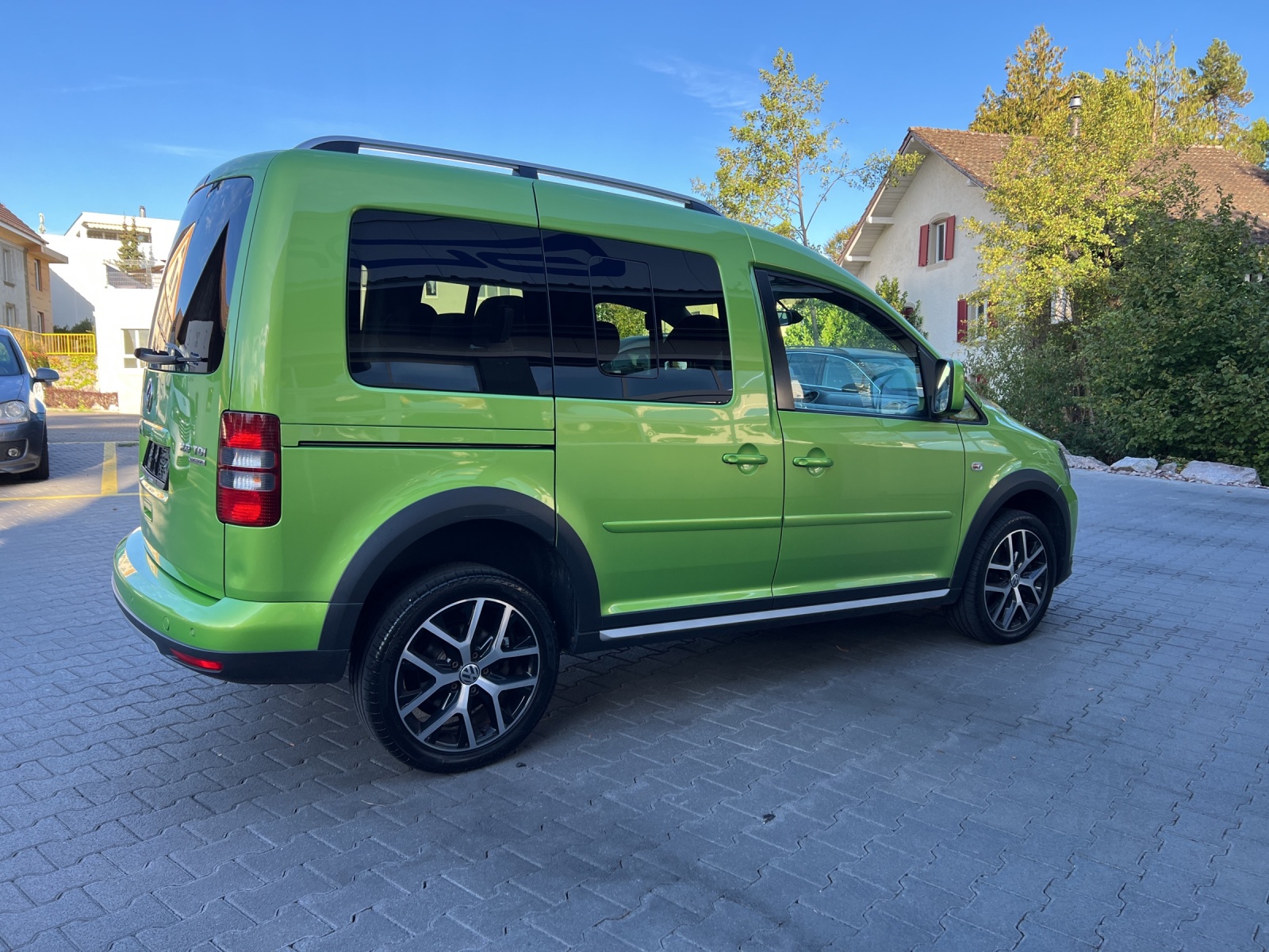 VW Cross Caddy 2.0 TDI 4Motion DSG-showroom-element-3