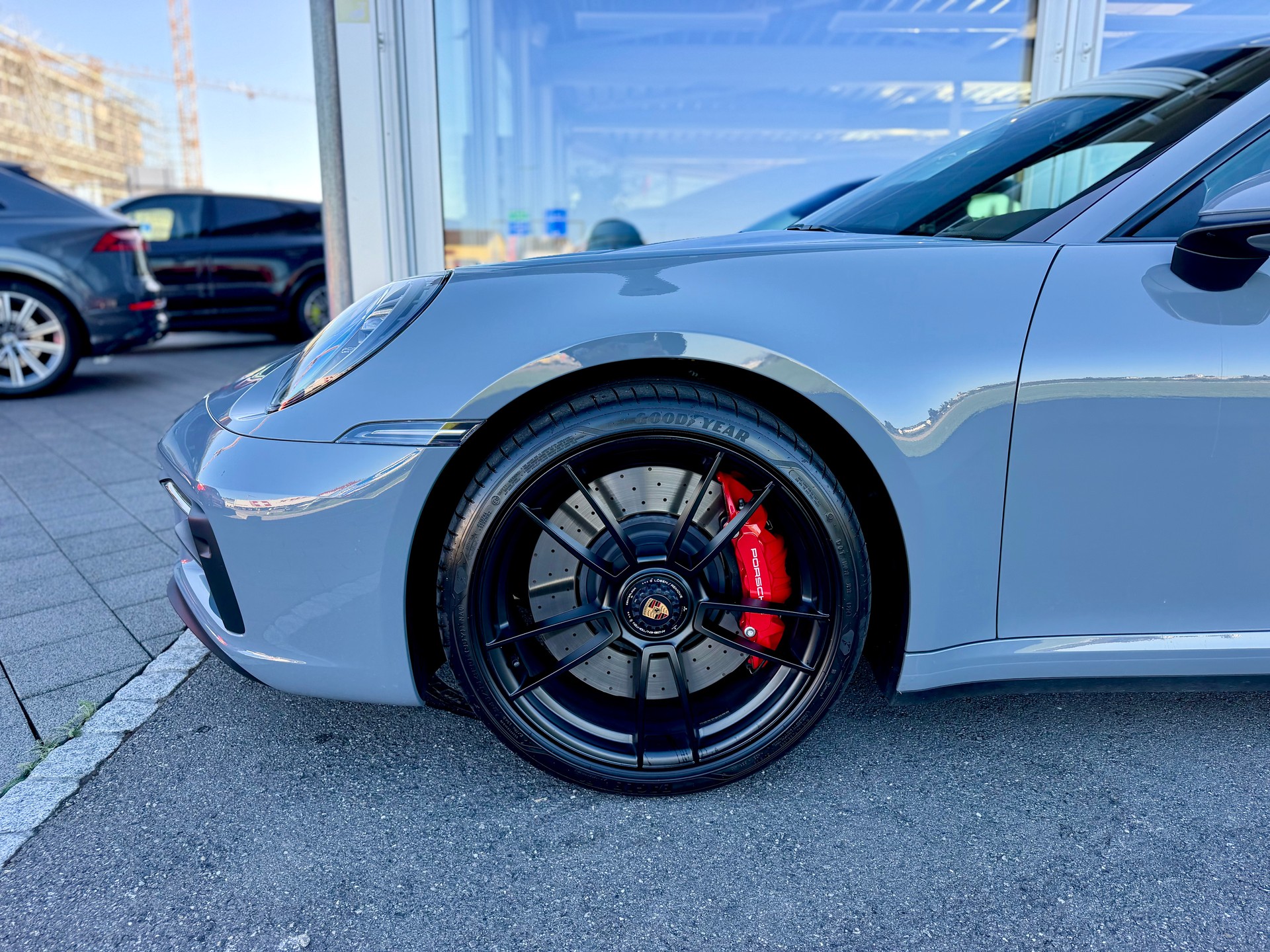 PORSCHE 911 Carrera GTS PDK *CH Auto*-image-9