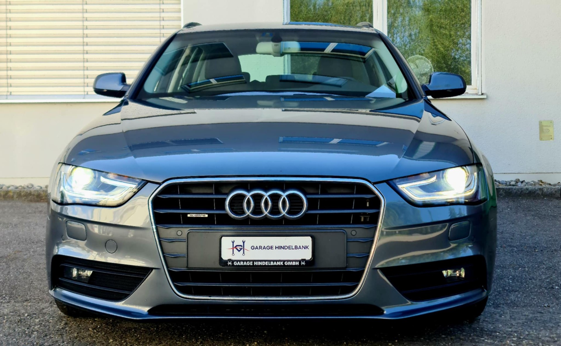AUDI A4 Avant 2.0 TDI quattro S-tronic-showroom-element-3