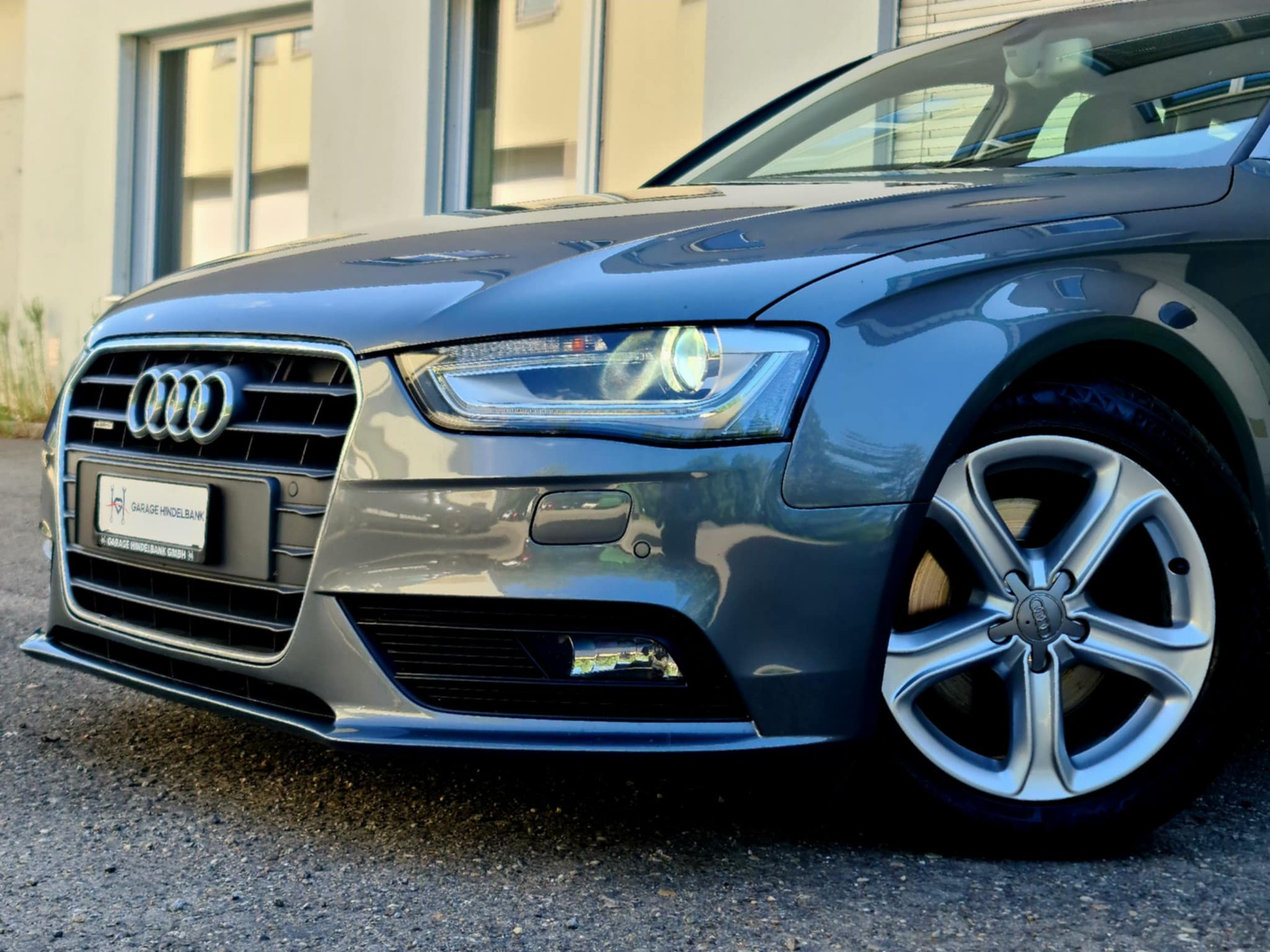 AUDI A4 Avant 2.0 TDI quattro S-tronic-showroom-element-2