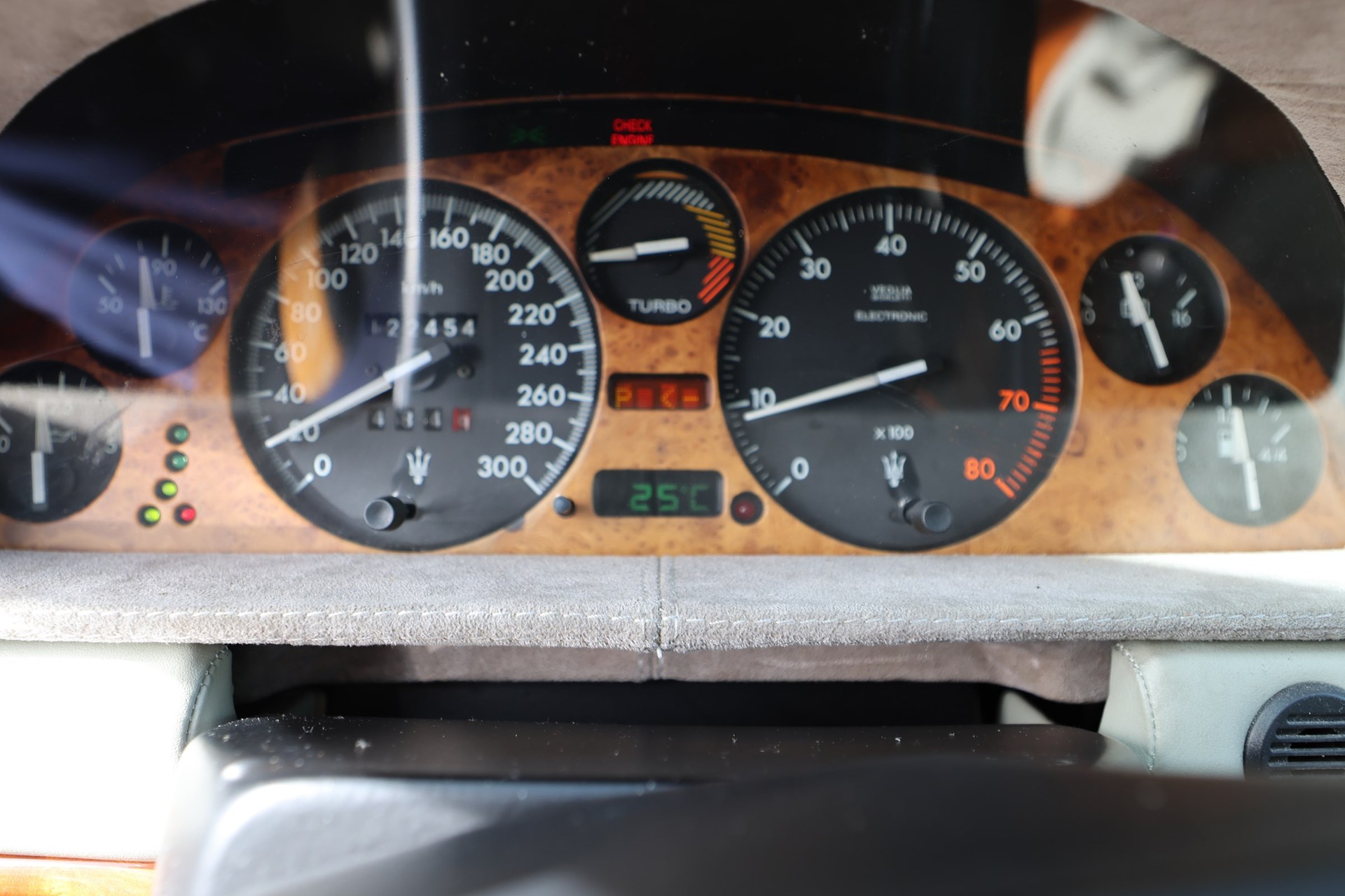 MASERATI Quattroporte 3.2-image-8