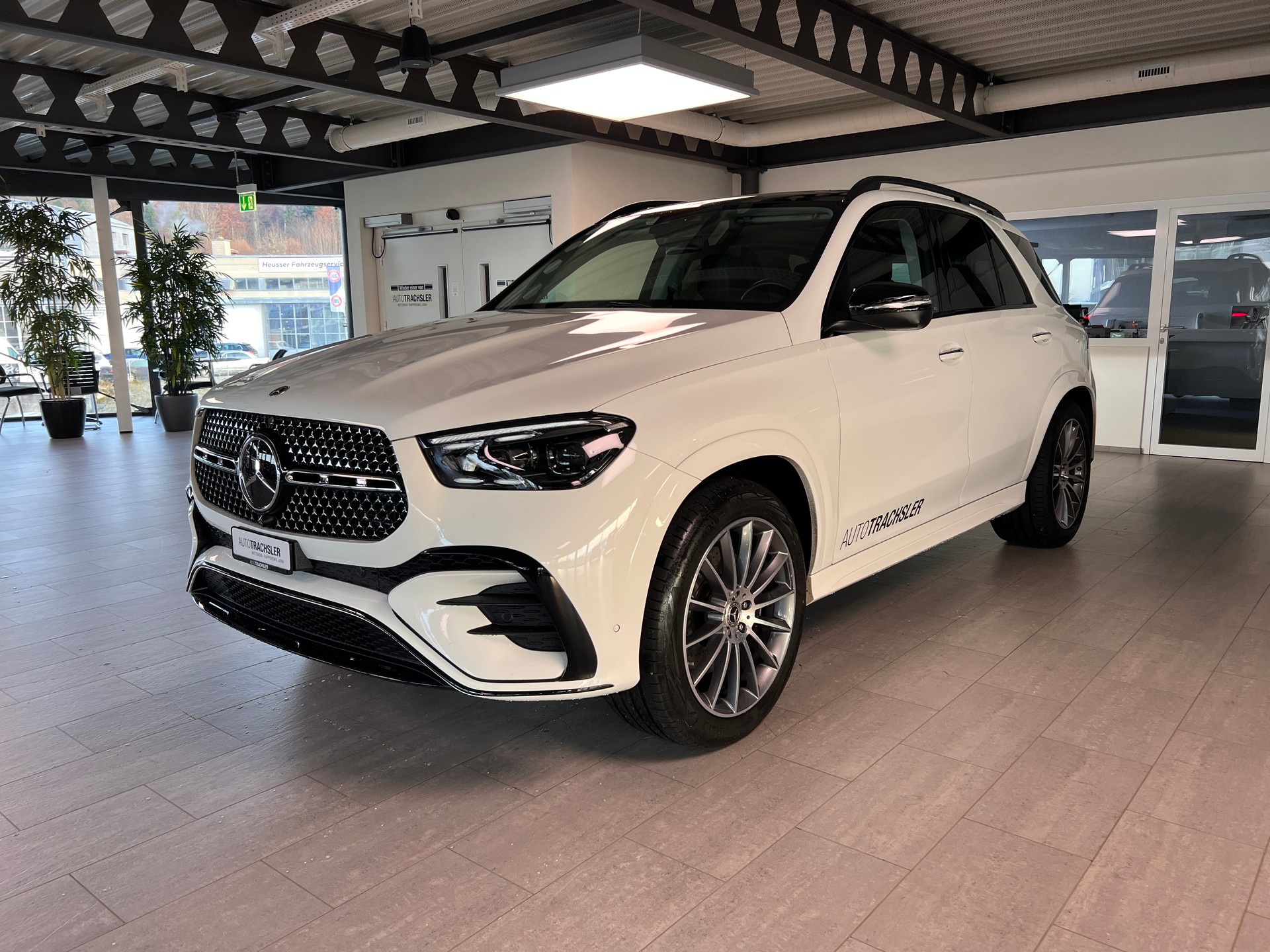 MERCEDES-BENZ GLE 300 d 4Matic 9G-Tronic-image-3