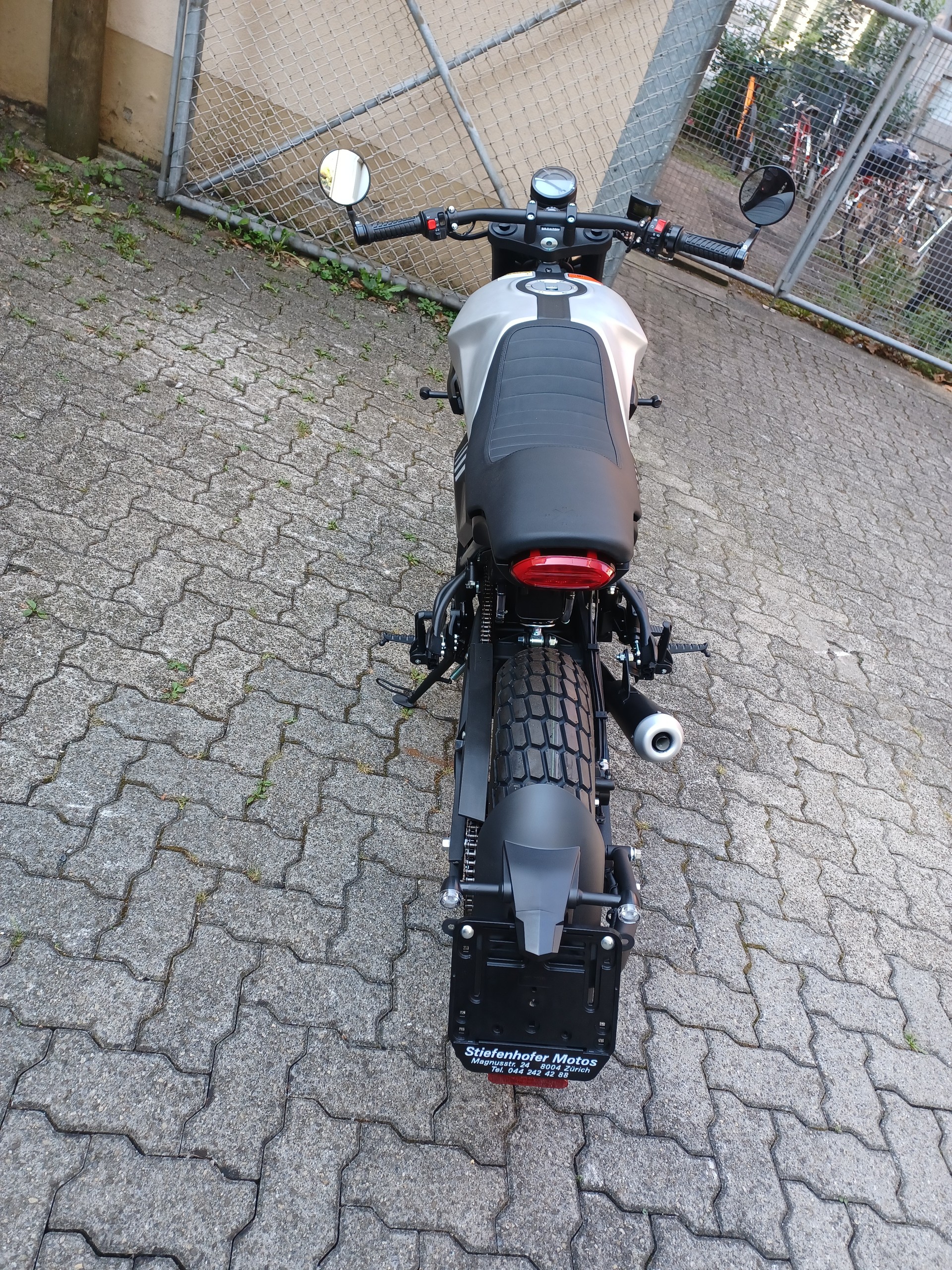 BRIXTON Crossfire 125 ABS-image-3