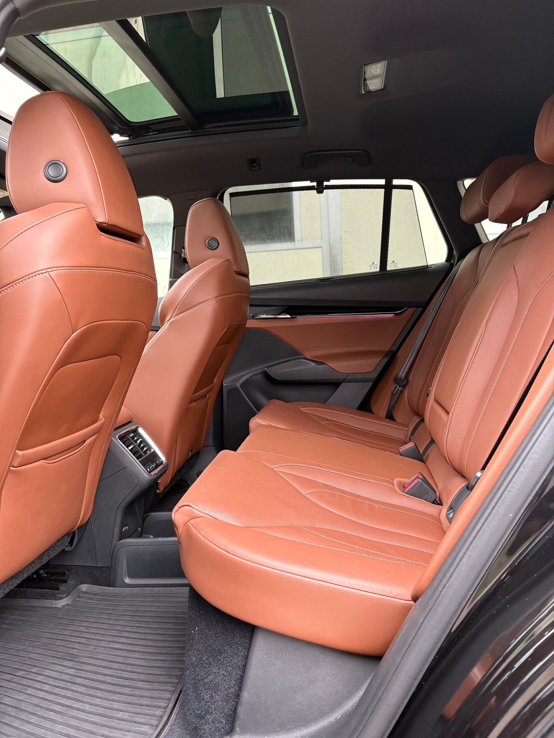 SKODA Enyaq iV 80x Founders Edition-image-8