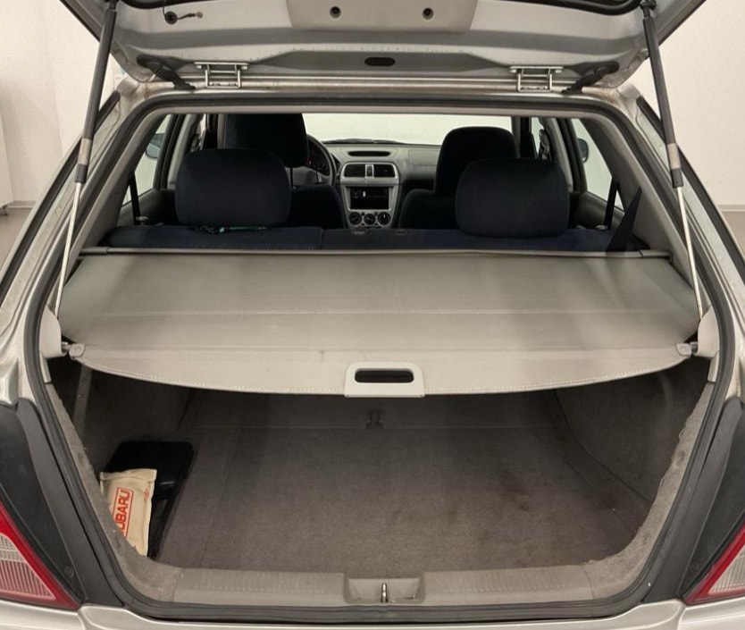 SUBARU Impreza 2.0-image-9