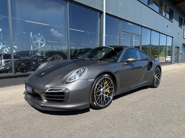 PORSCHE 911 Turbo S-image-7
