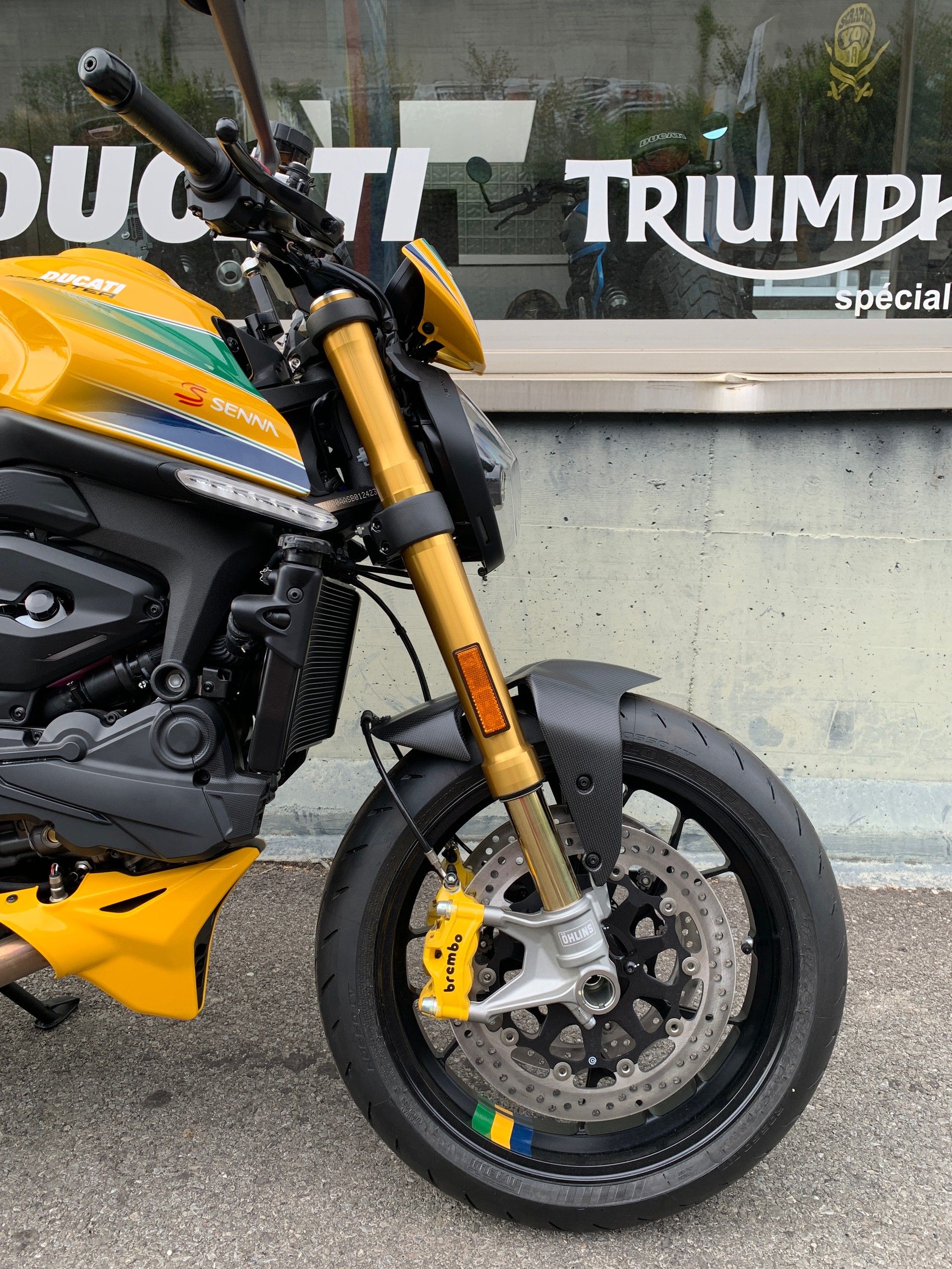 DUCATI Monster Senna-showroom-element-2