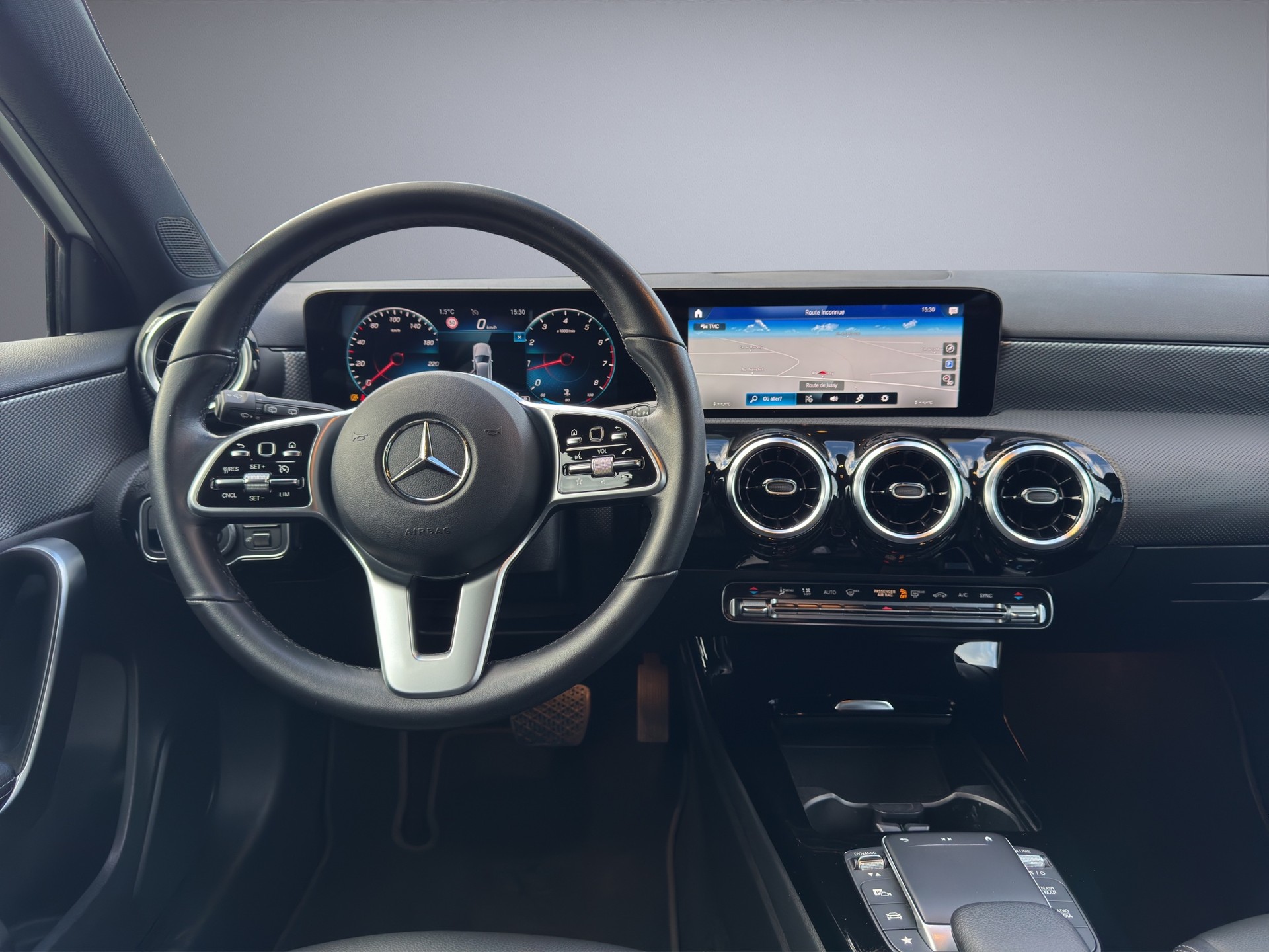 MERCEDES-BENZ A 180 Night Star 7G-DCT-image-10