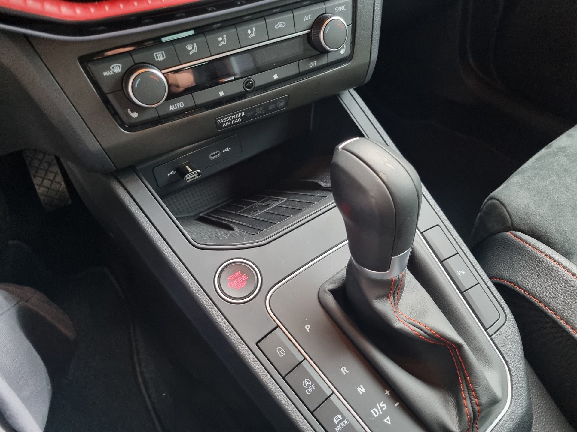 SEAT Ibiza 1.0 EcoTSI Hola FR DSG-image-12