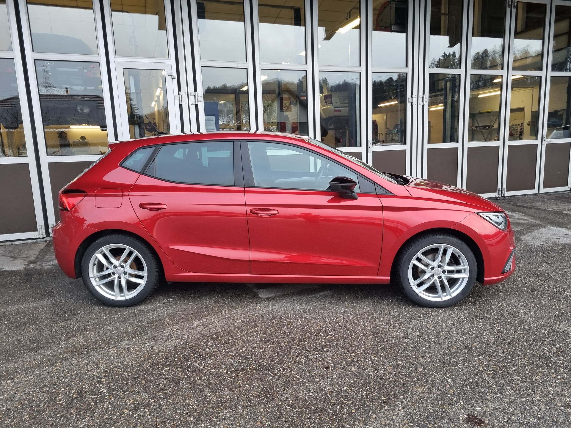 SEAT Ibiza 1.0 EcoTSI Hola FR DSG-showroom-element-2