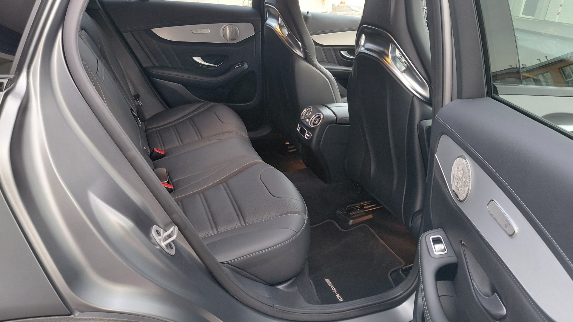 MERCEDES-BENZ GLC 63 S AMG 4Matic 9G-Tronic-image-13