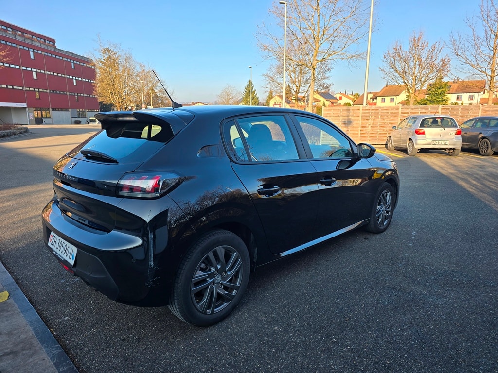 PEUGEOT 208 1.2 PureTech 100 Active Pack-image-7