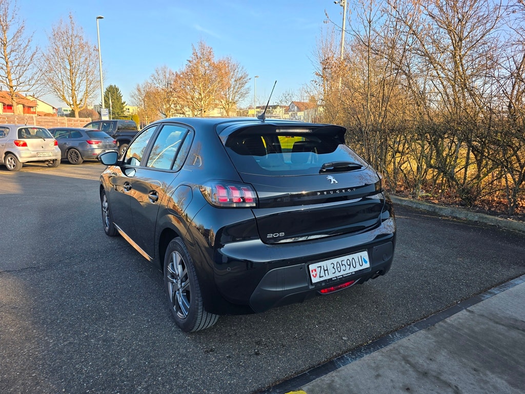 PEUGEOT 208 1.2 PureTech 100 Active Pack-image-5