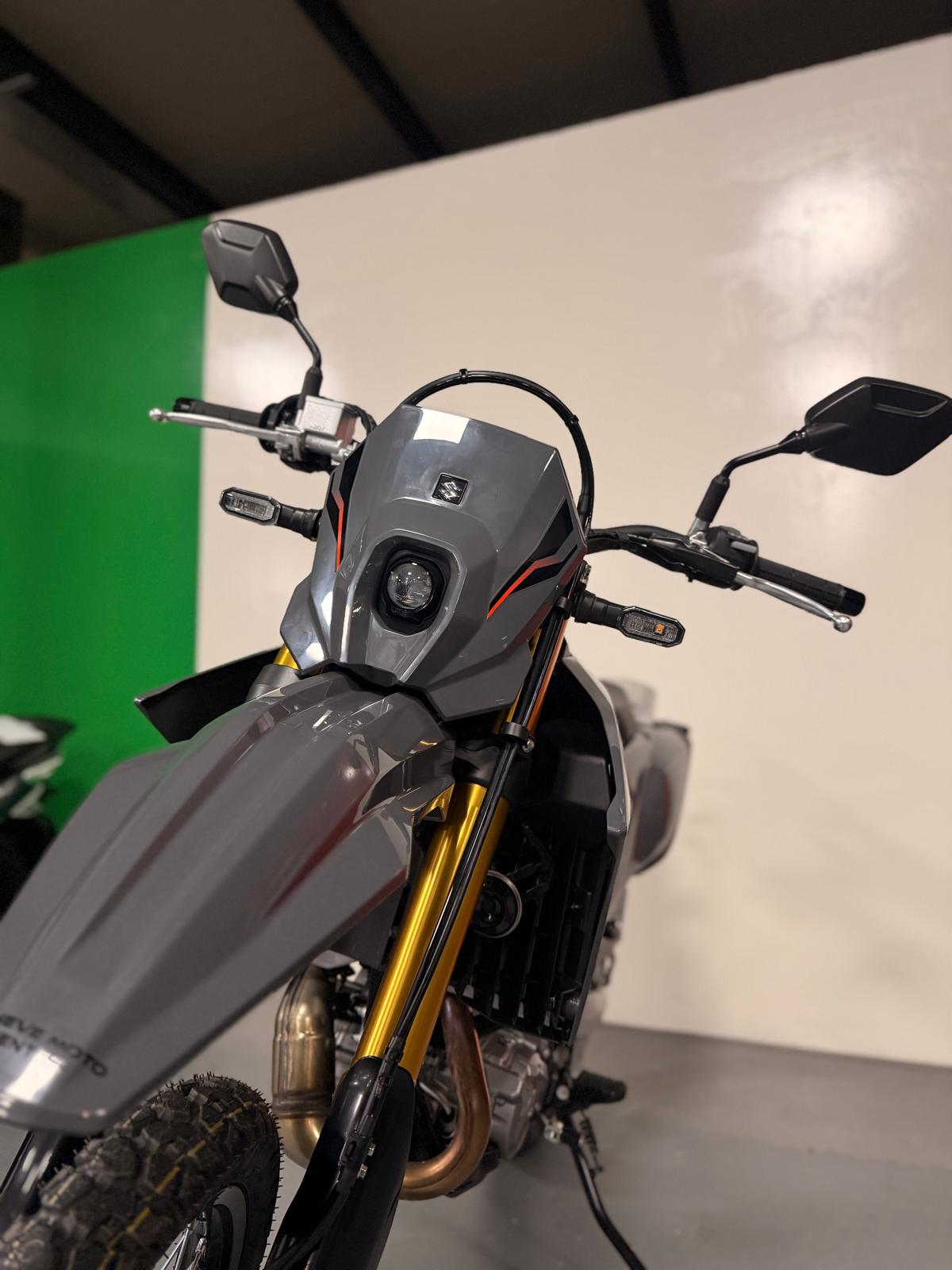 SUZUKI DR-Z4S-image-4