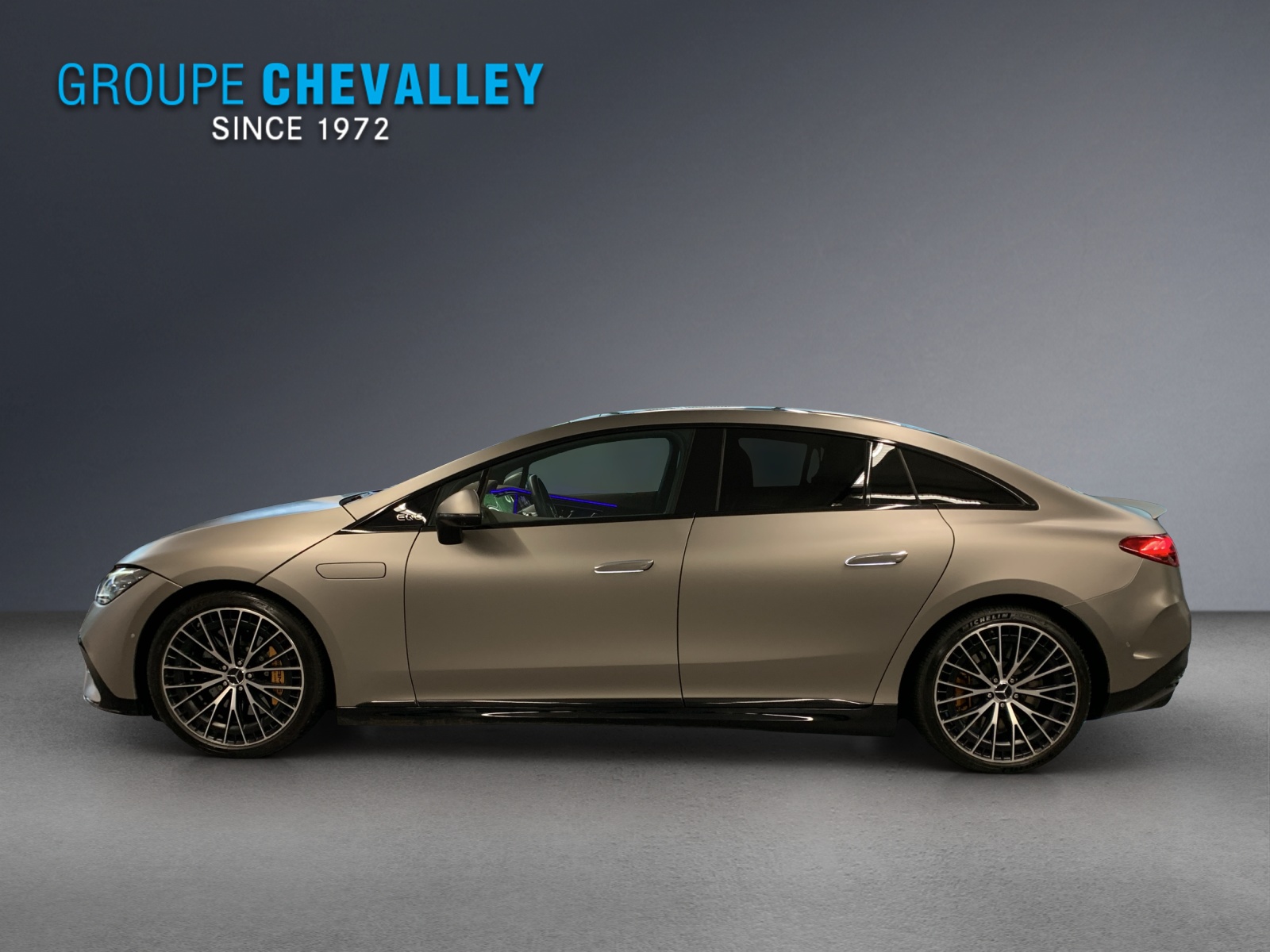 MERCEDES-BENZ EQE 43 AMG 4 Matic-showroom-element-1