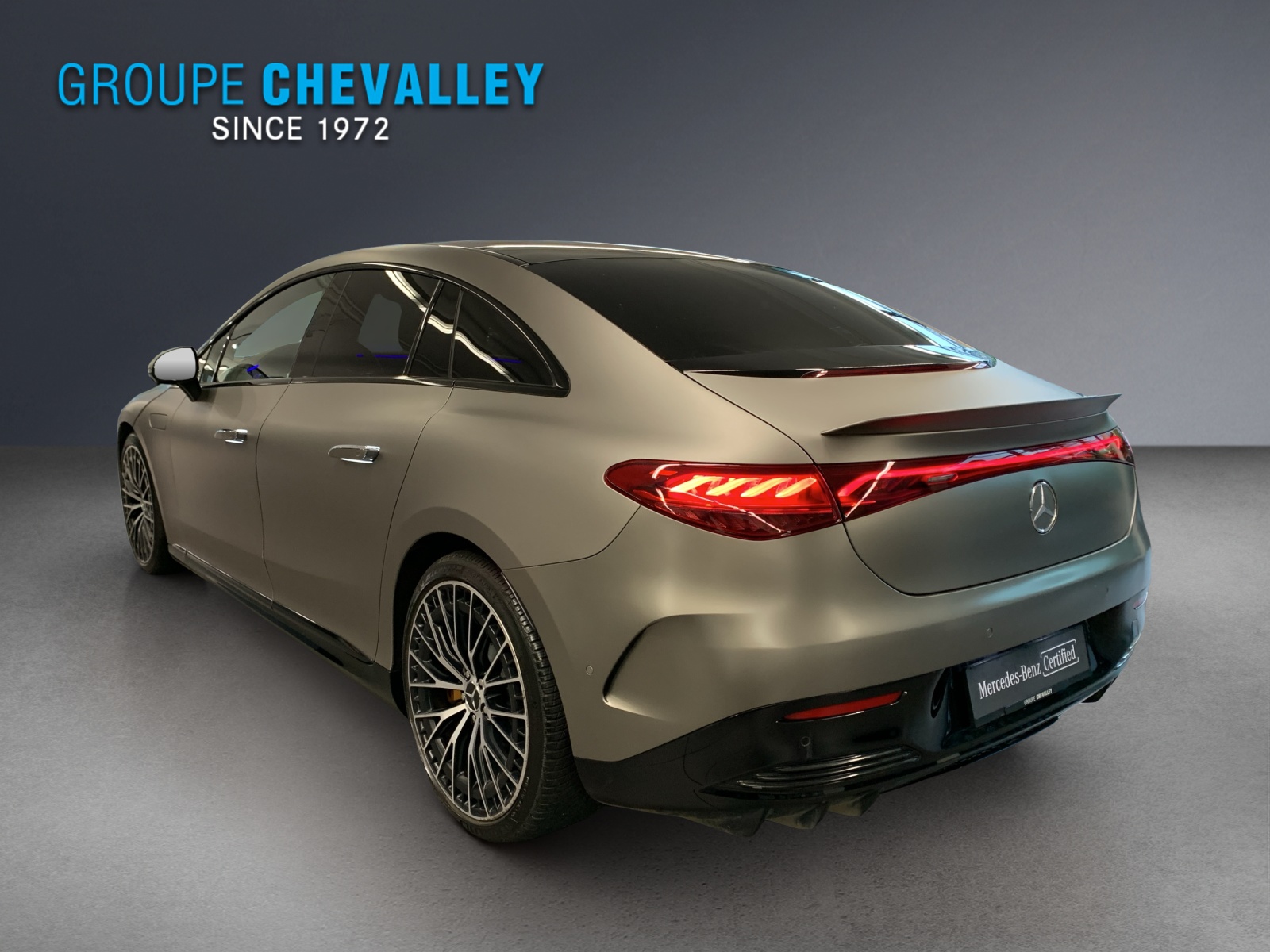 MERCEDES-BENZ EQE 43 AMG 4 Matic-showroom-element-2