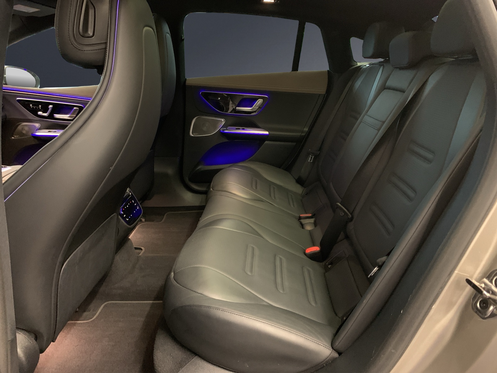 MERCEDES-BENZ EQE 43 AMG 4 Matic-image-9