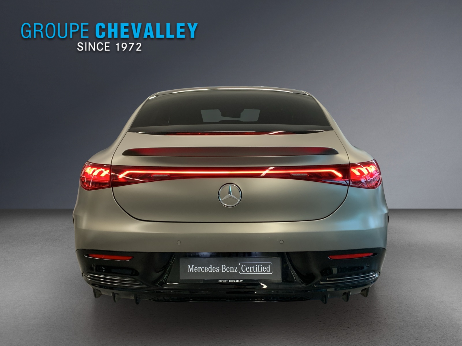 MERCEDES-BENZ EQE 43 AMG 4 Matic-showroom-element-3