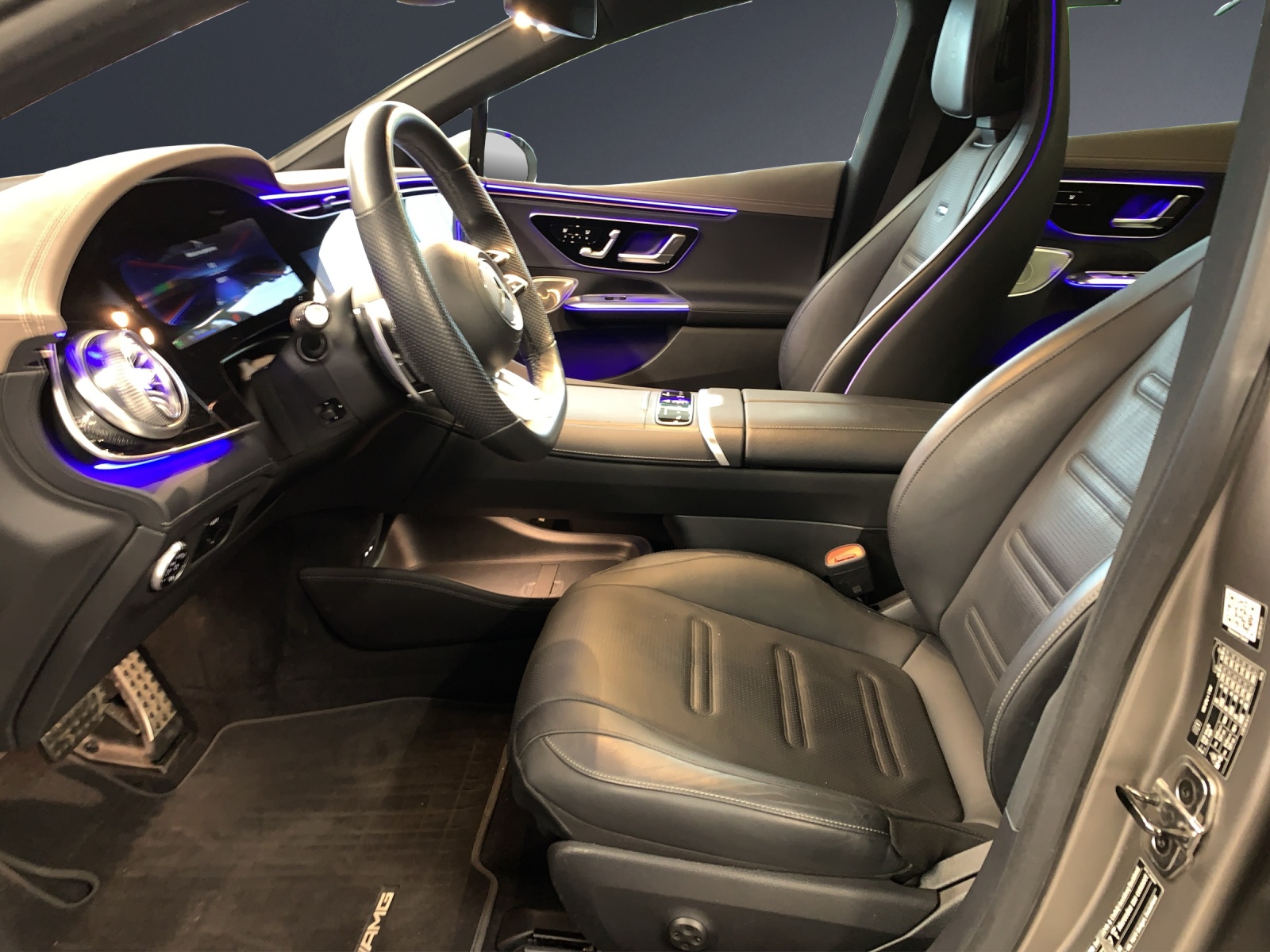 MERCEDES-BENZ EQE 43 AMG 4 Matic-image-6