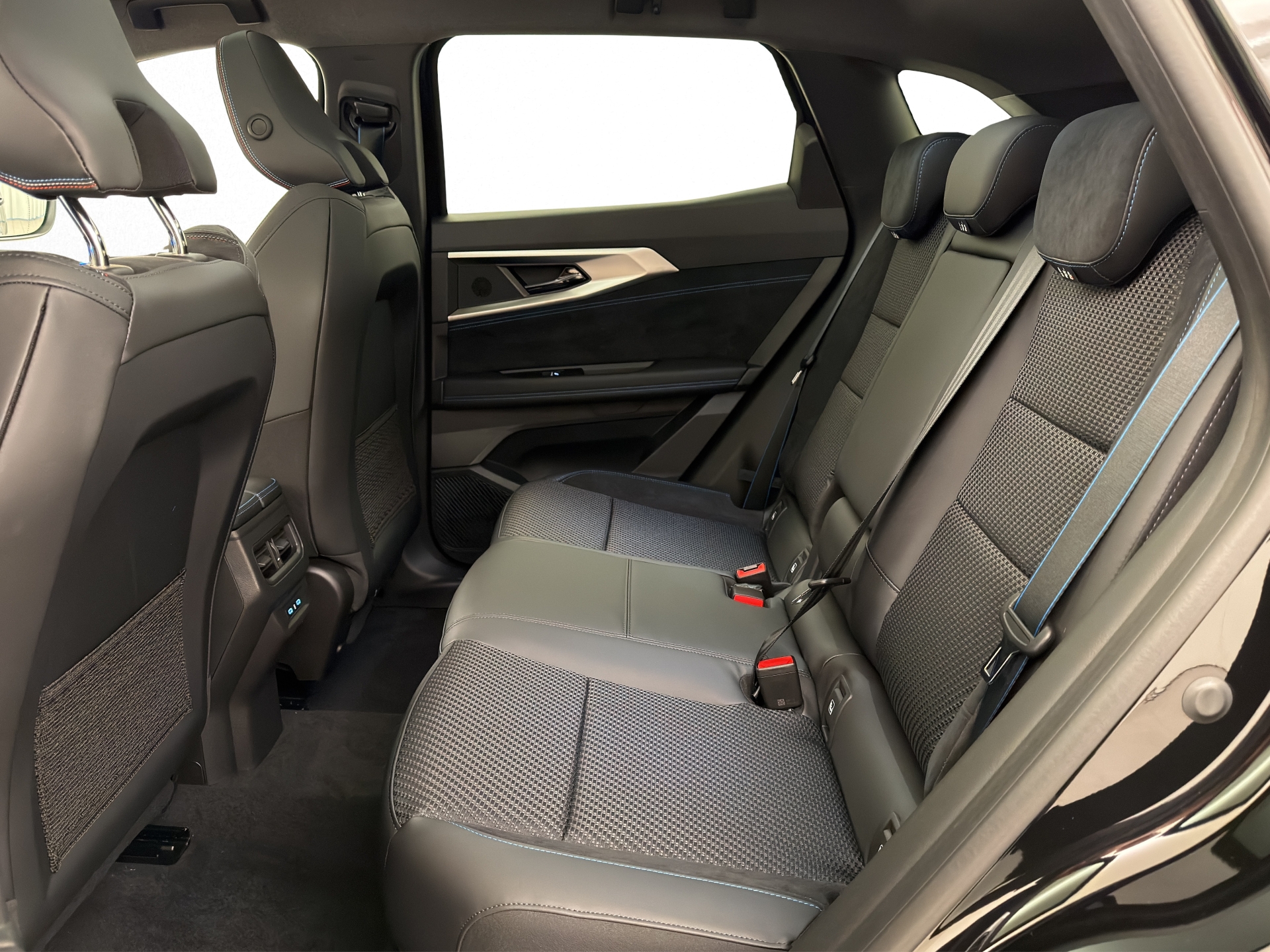 RENAULT Austral 1.2 E-Tech esprit Alpine-image-4