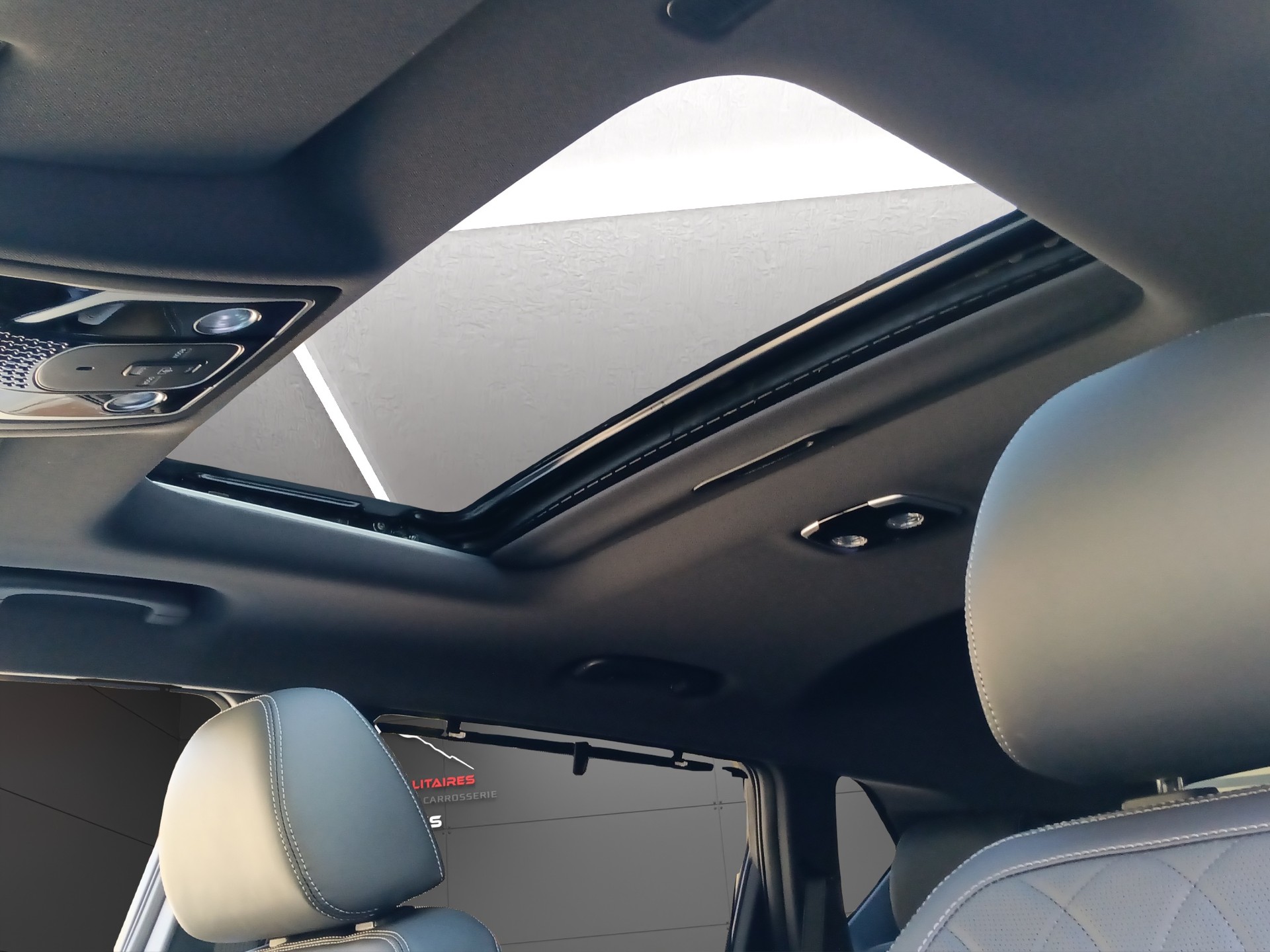 KGM-SsangYong Rexton 2.2 CRDi Blackline 4WD AT-image-22